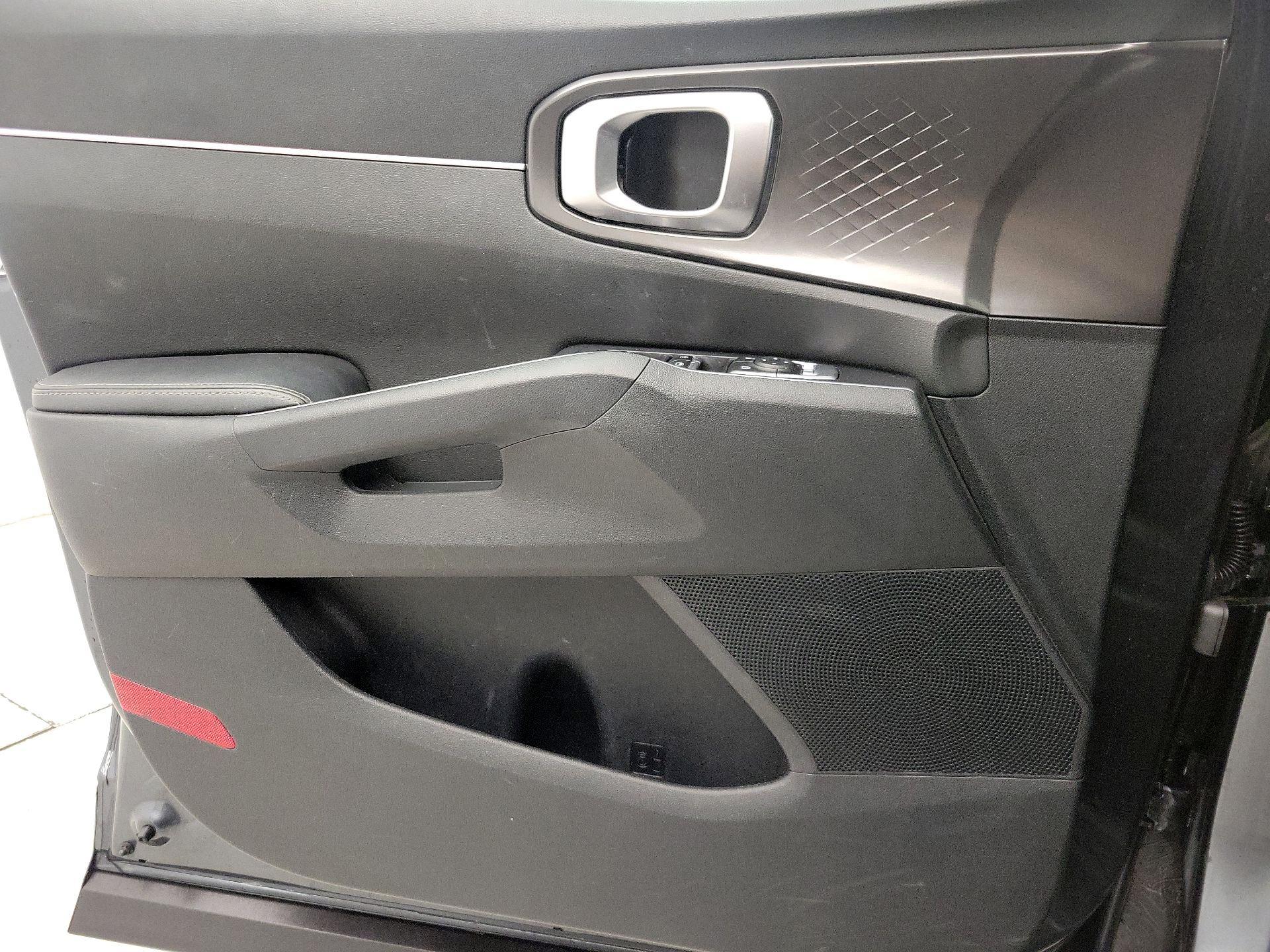 Thumbnail: 2022 Kia Sorento - 12