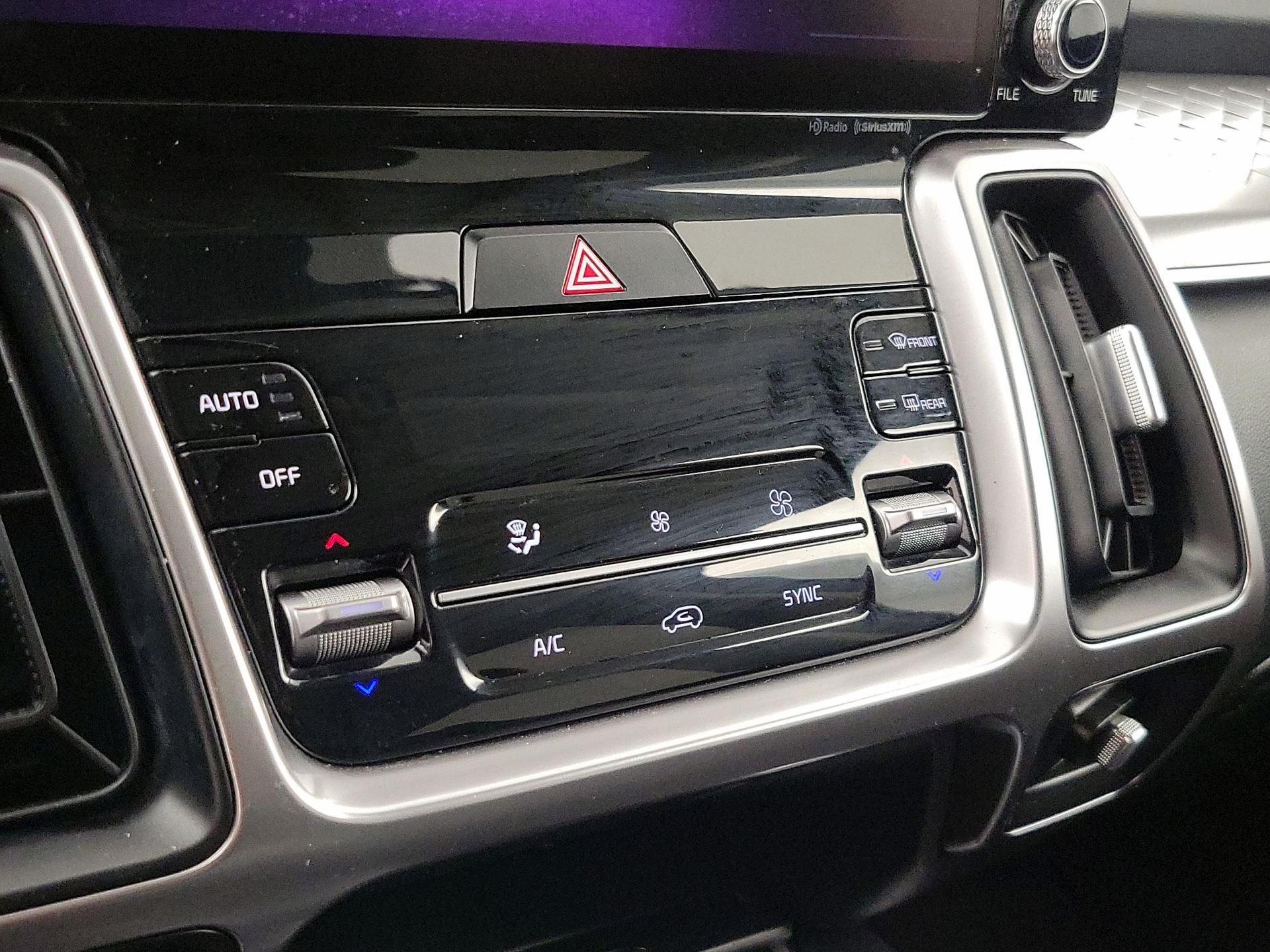 Thumbnail: 2022 Kia Sorento - 17