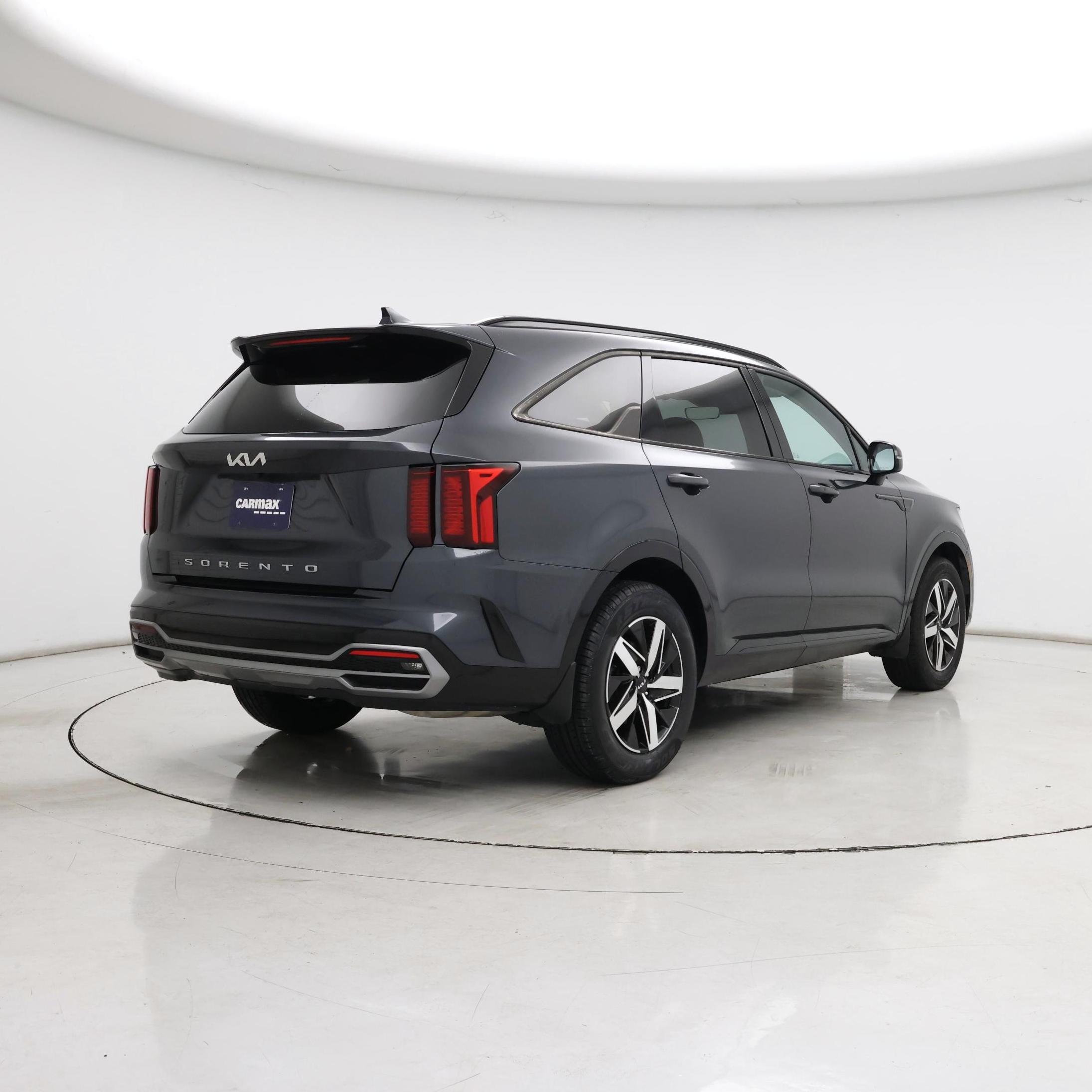 Thumbnail: 2022 Kia Sorento - 8