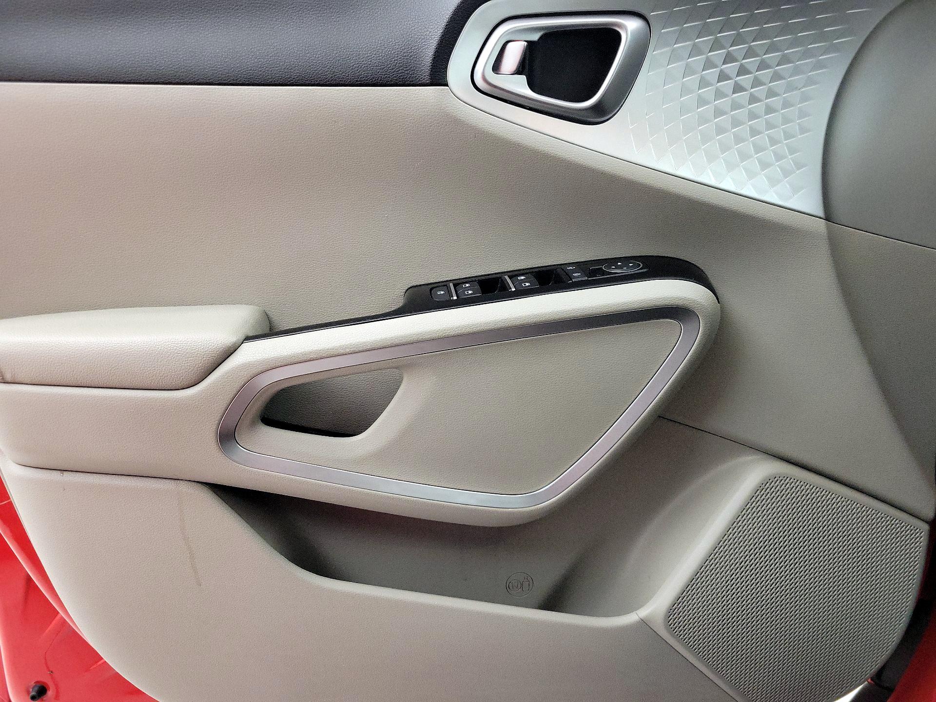 Thumbnail: 2023 Kia Soul - 12