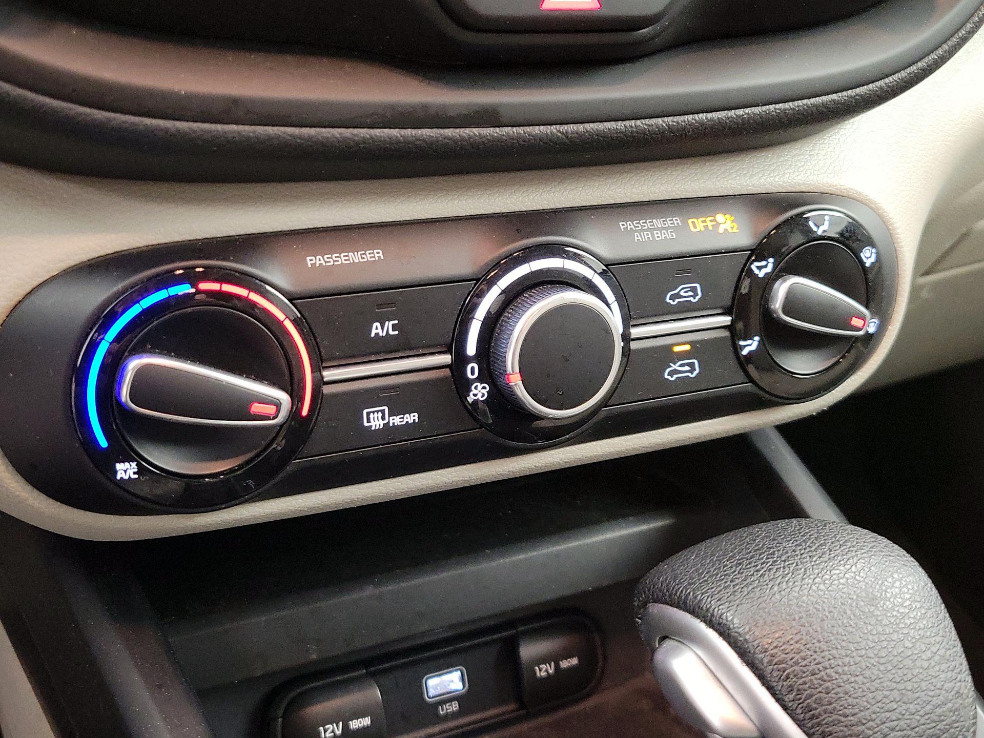 Thumbnail: 2023 Kia Soul - 16