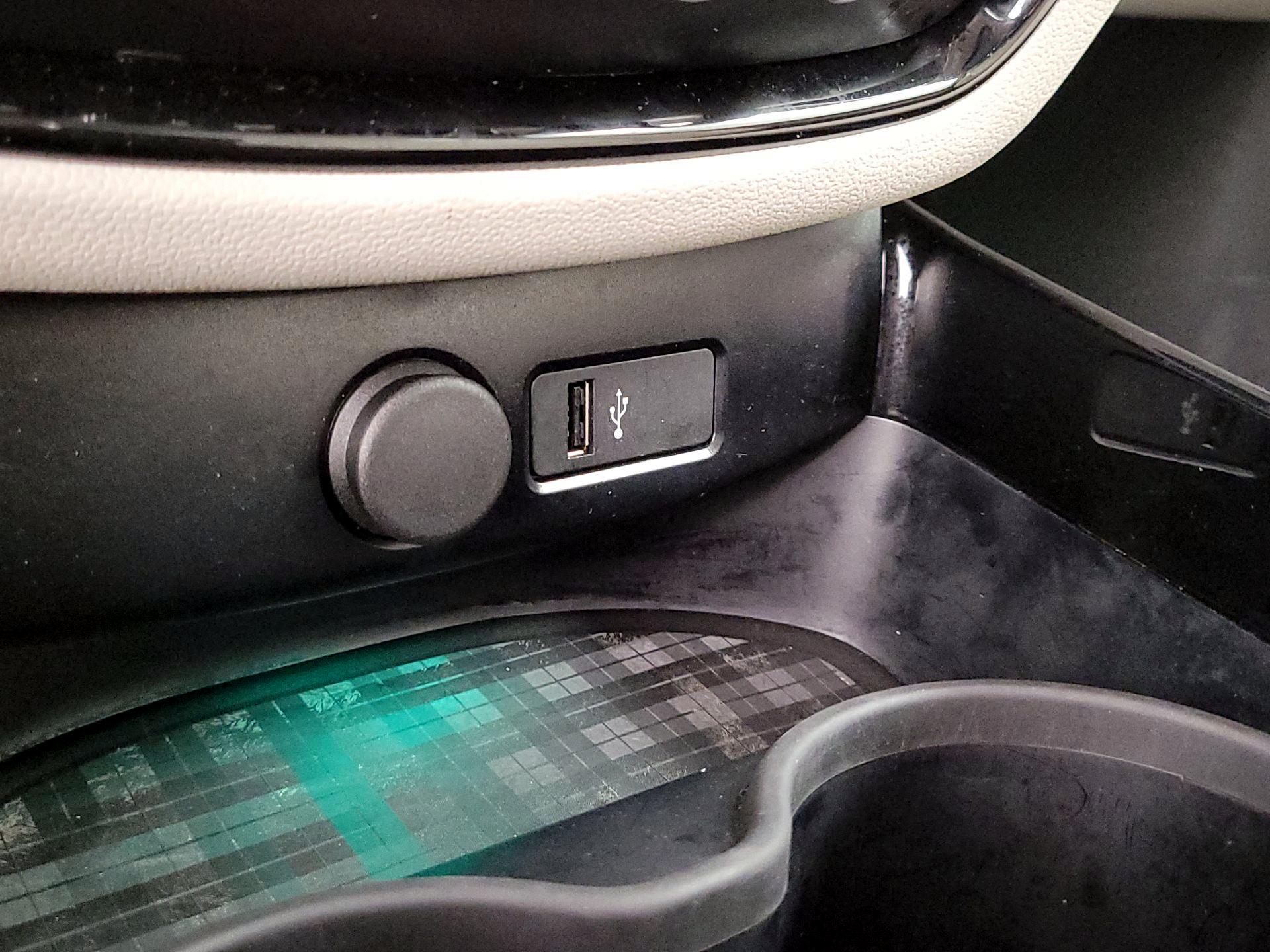 Thumbnail: 2023 MINI Cooper Clubman - 19