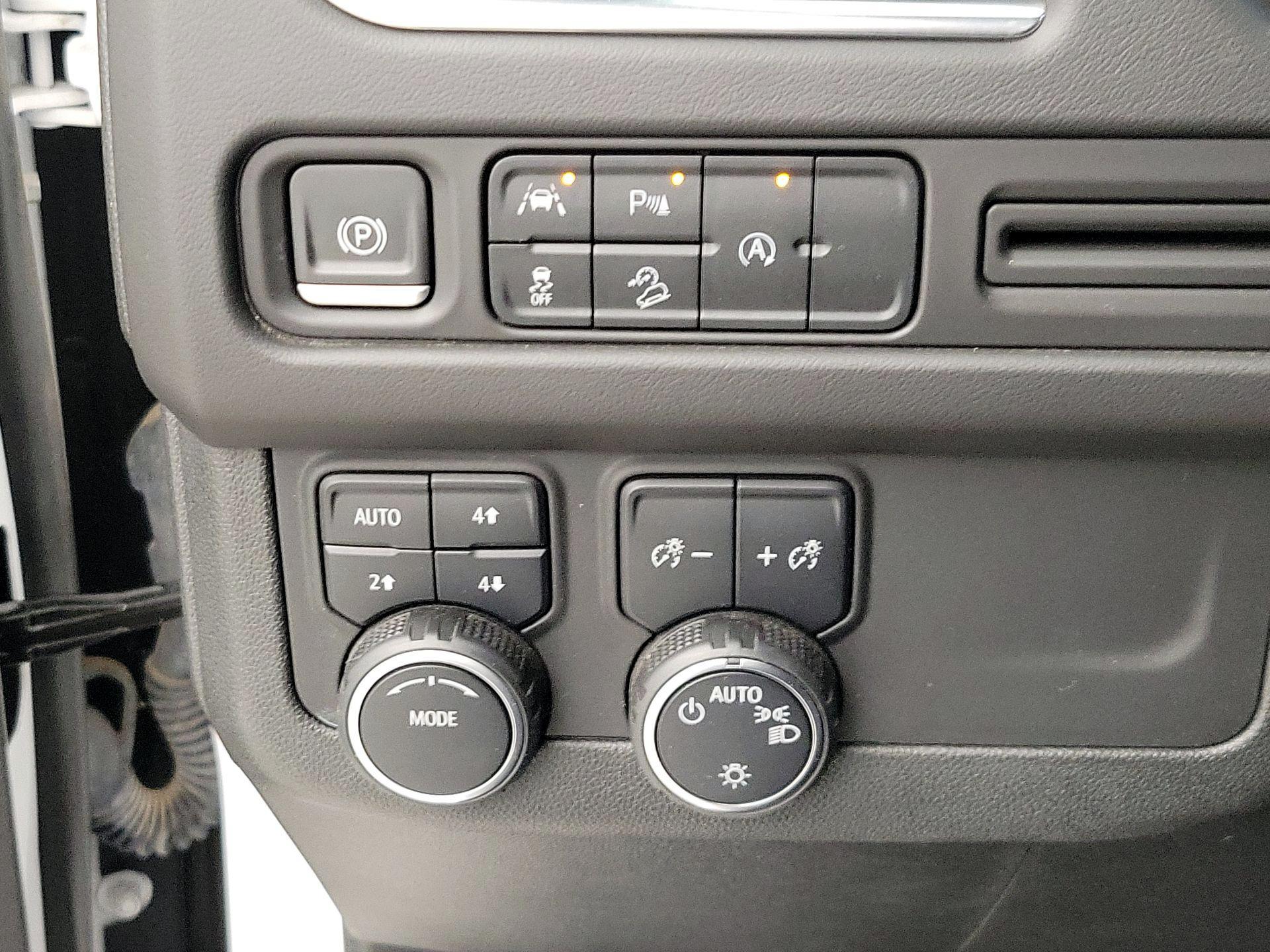 Thumbnail: 2023 Chevrolet Suburban - 13