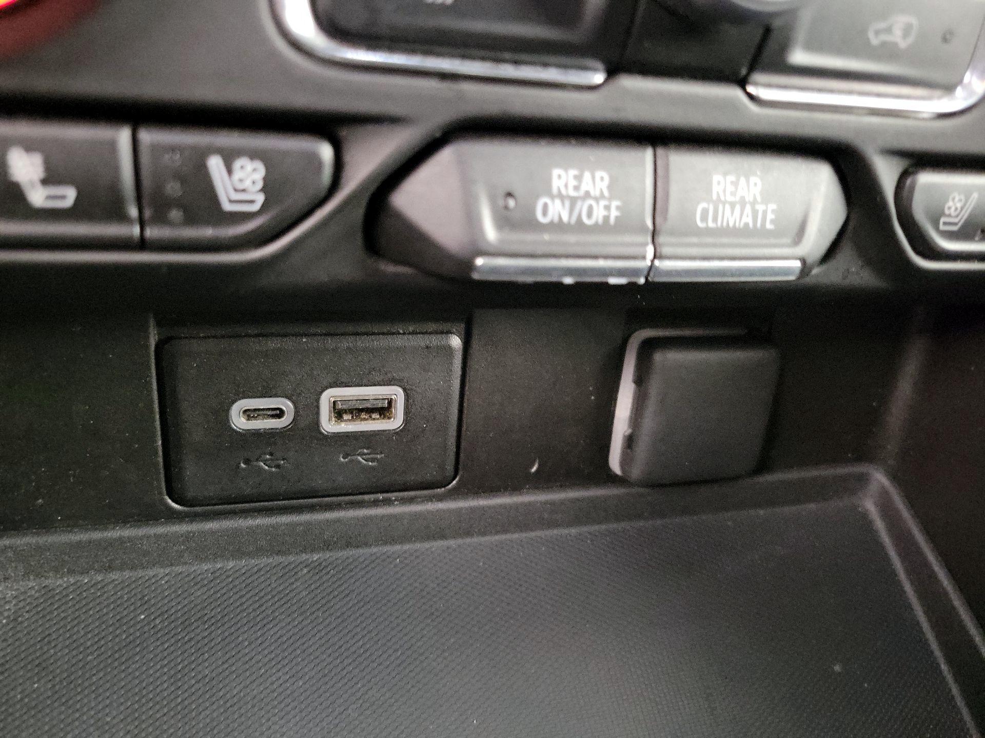 Thumbnail: 2023 Chevrolet Suburban - 18