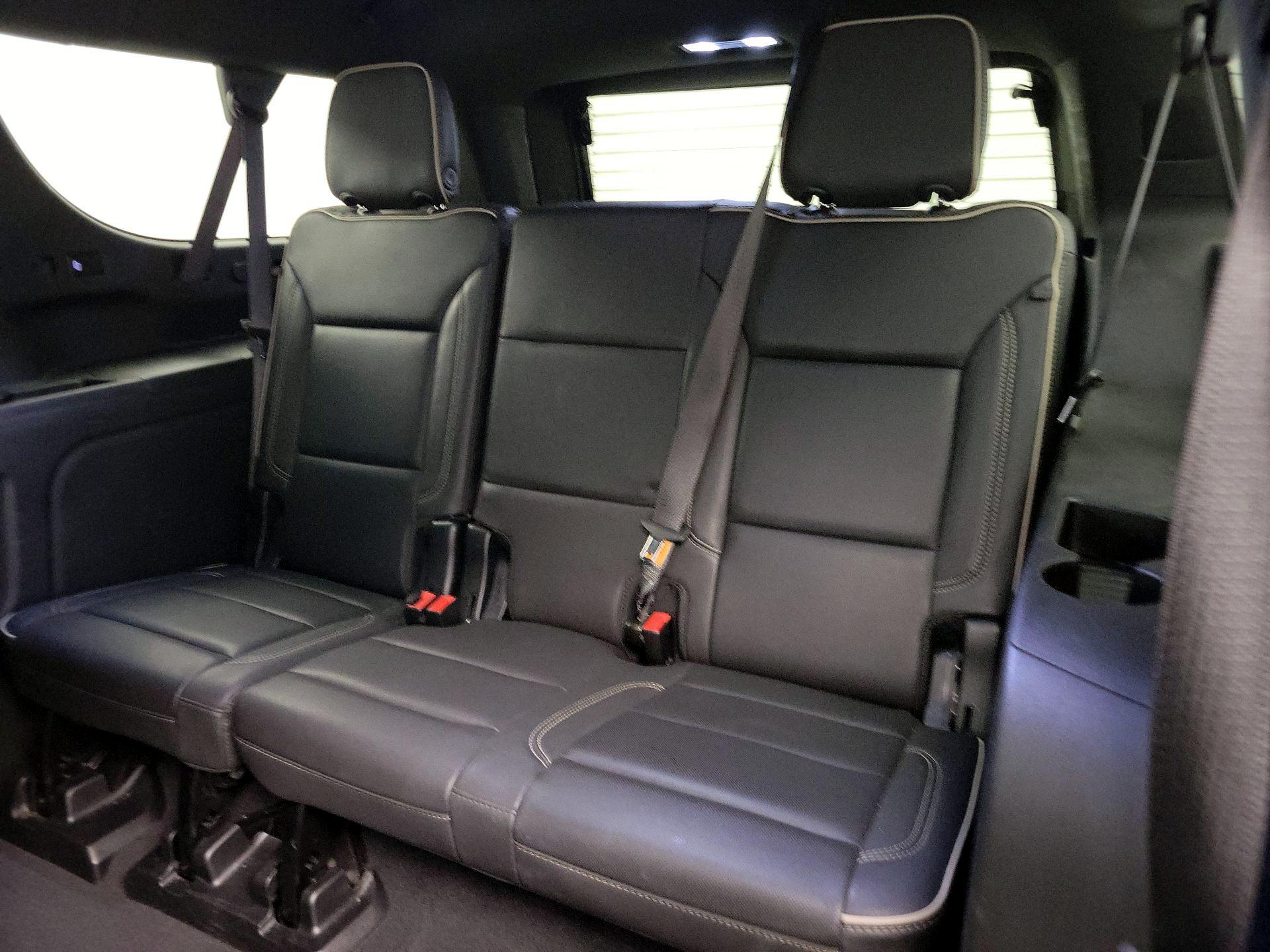 Thumbnail: 2023 Chevrolet Suburban - 20