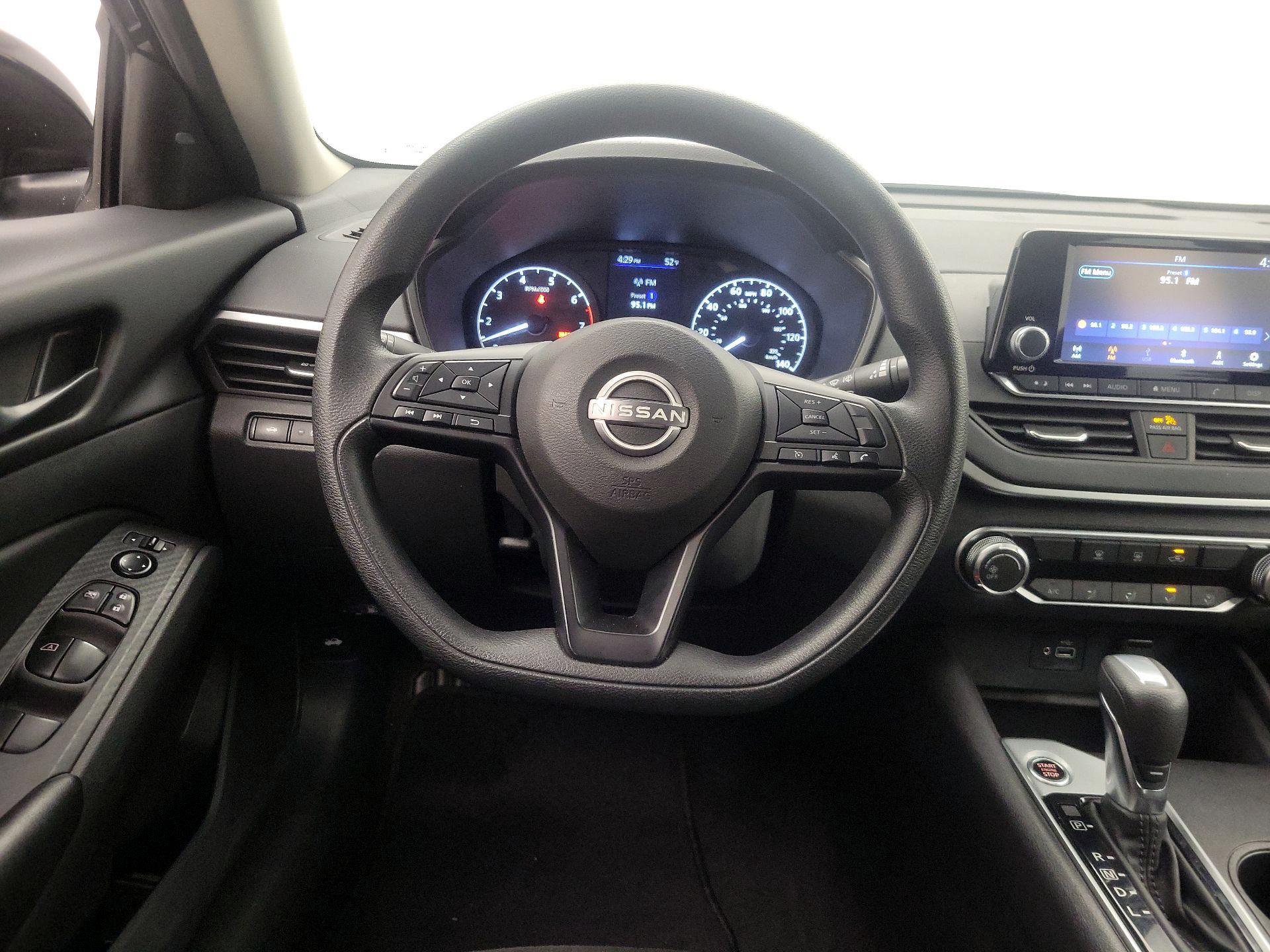 Thumbnail: 2023 Nissan Altima - 10