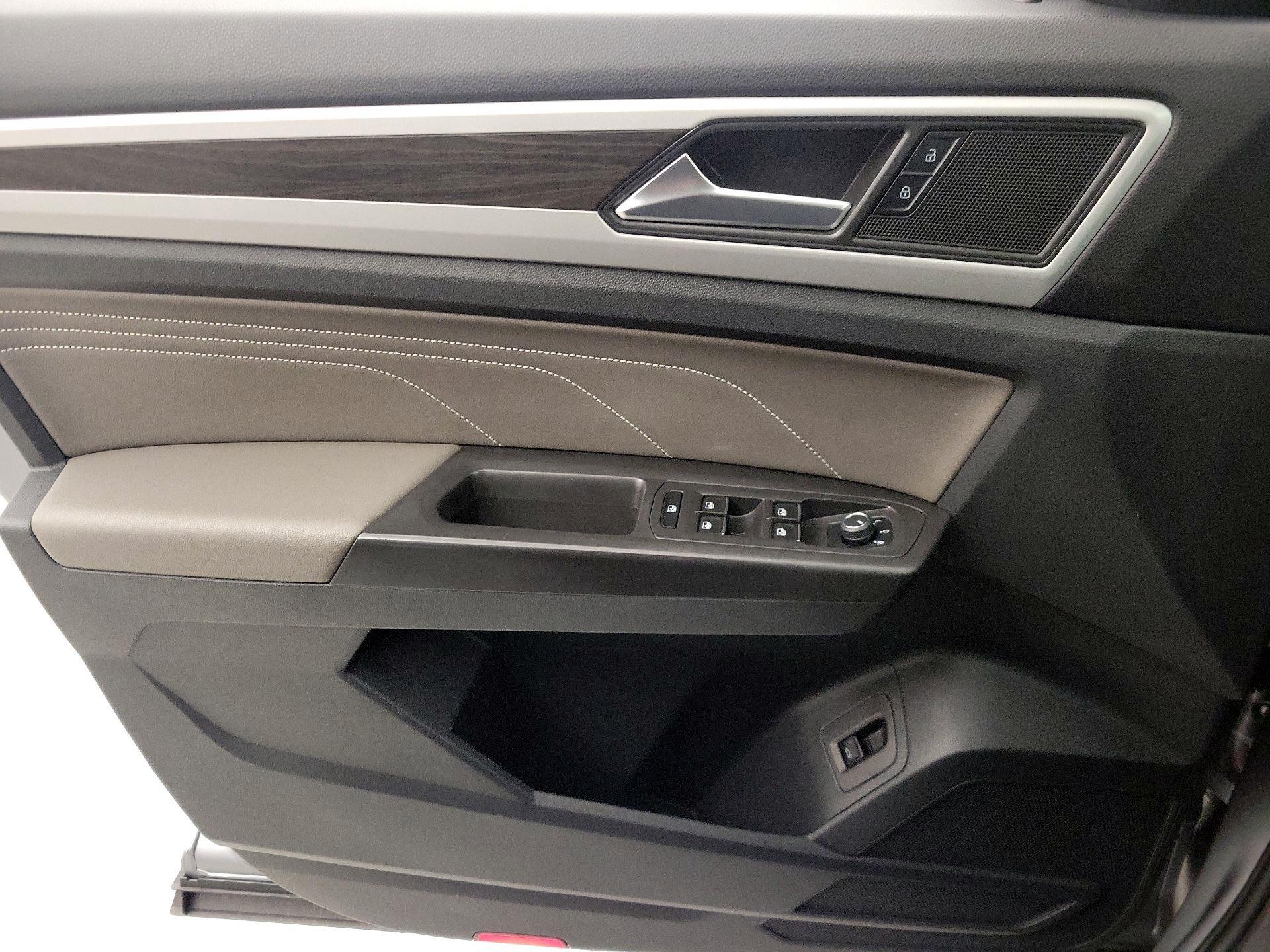 Thumbnail: 2023 Volkswagen Atlas - 12