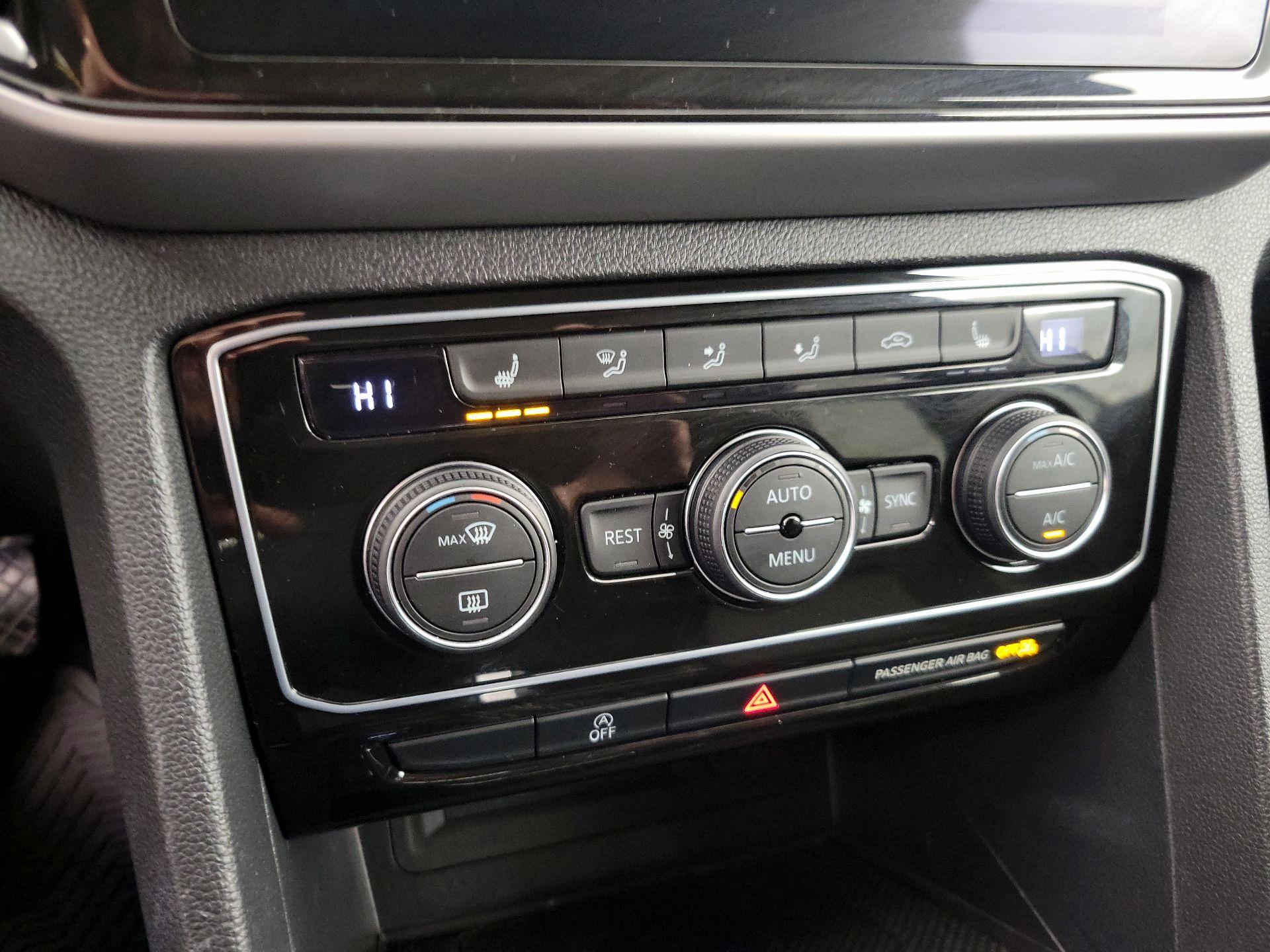 Thumbnail: 2023 Volkswagen Atlas - 16