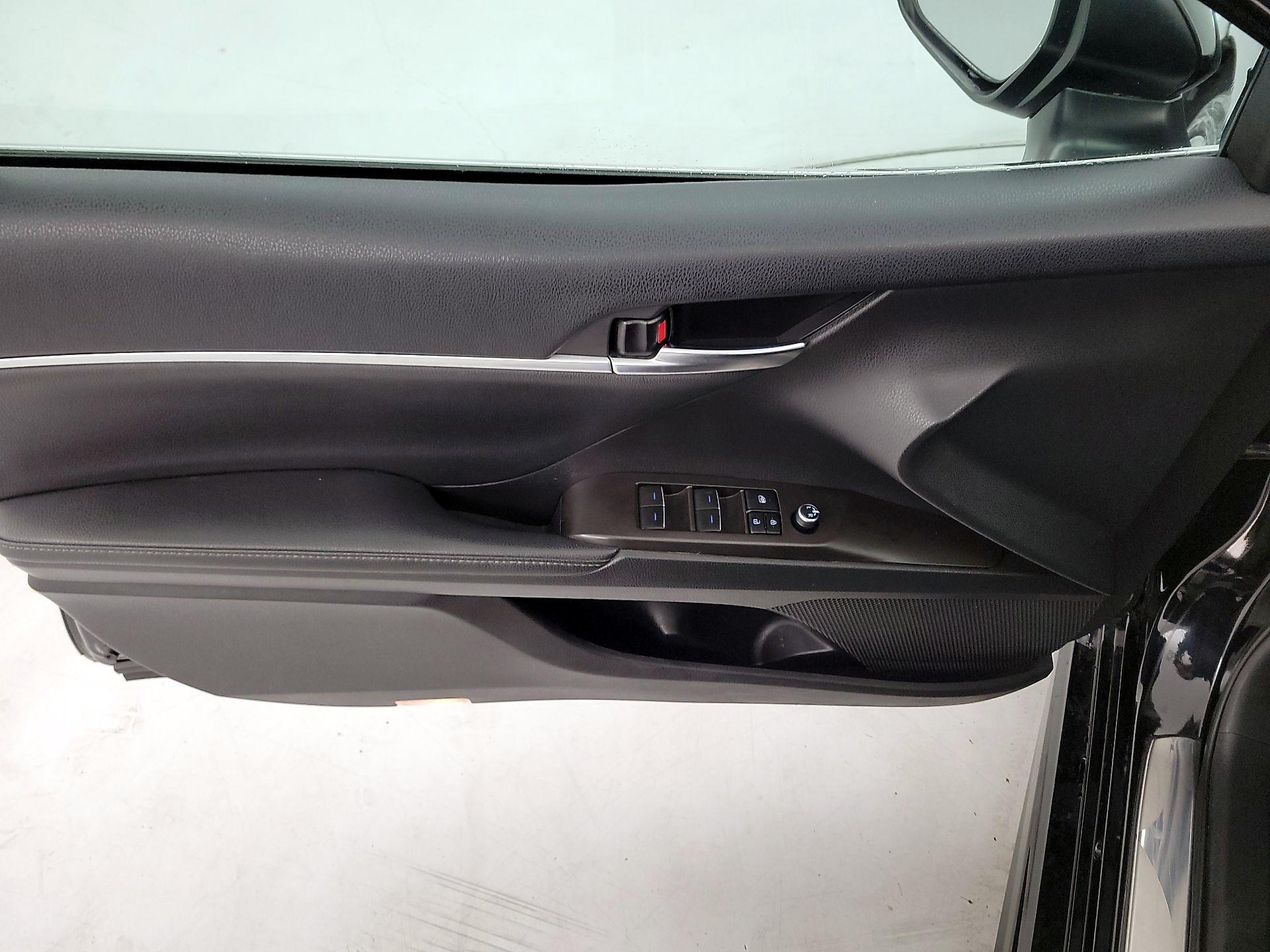 Thumbnail: 2023 Toyota Camry - 12