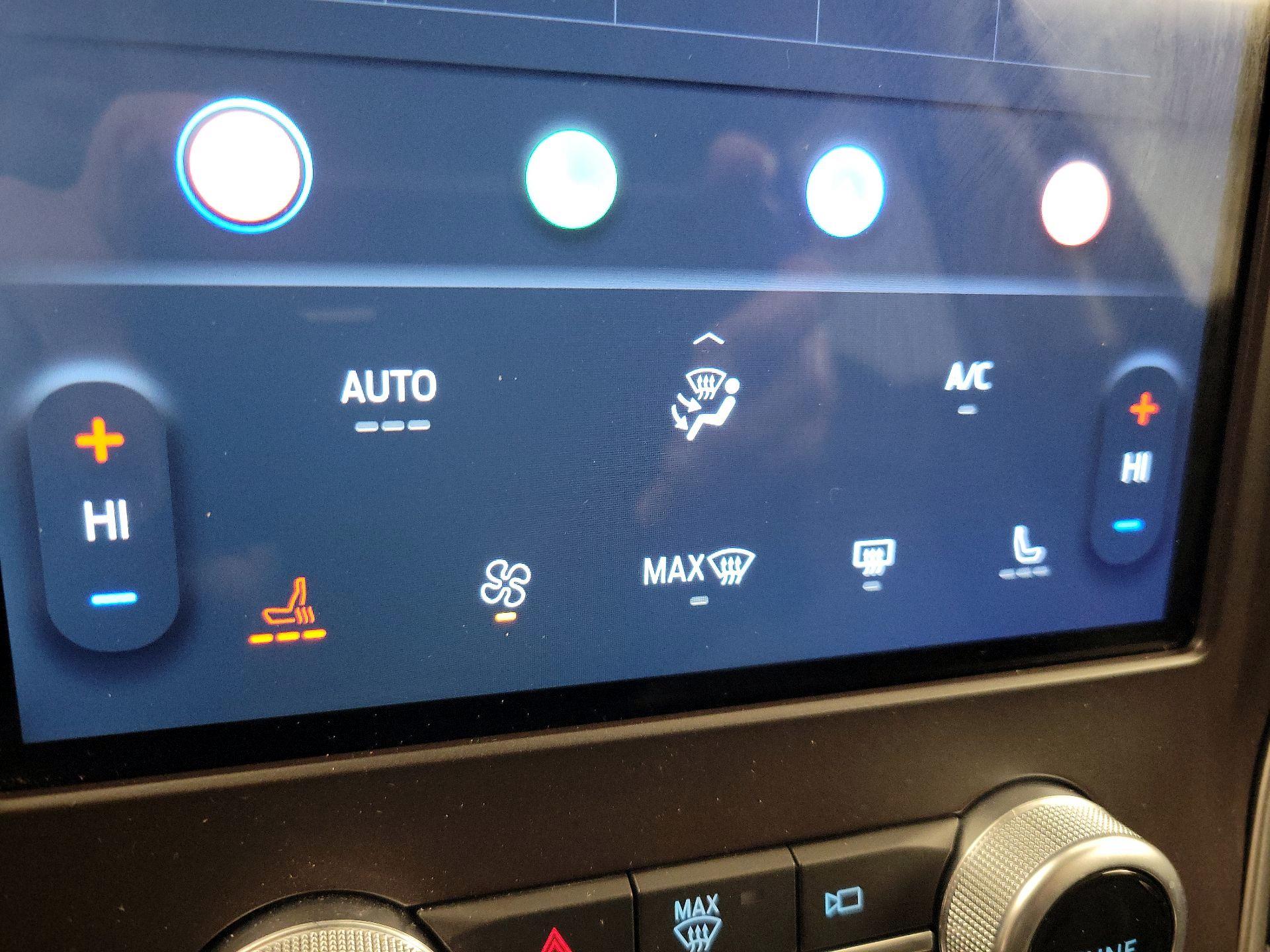 Thumbnail: 2021 Ford Edge - 16