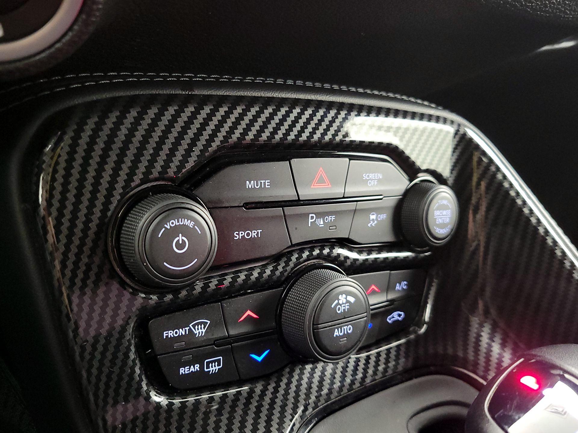 Thumbnail: 2022 Dodge Challenger - 16