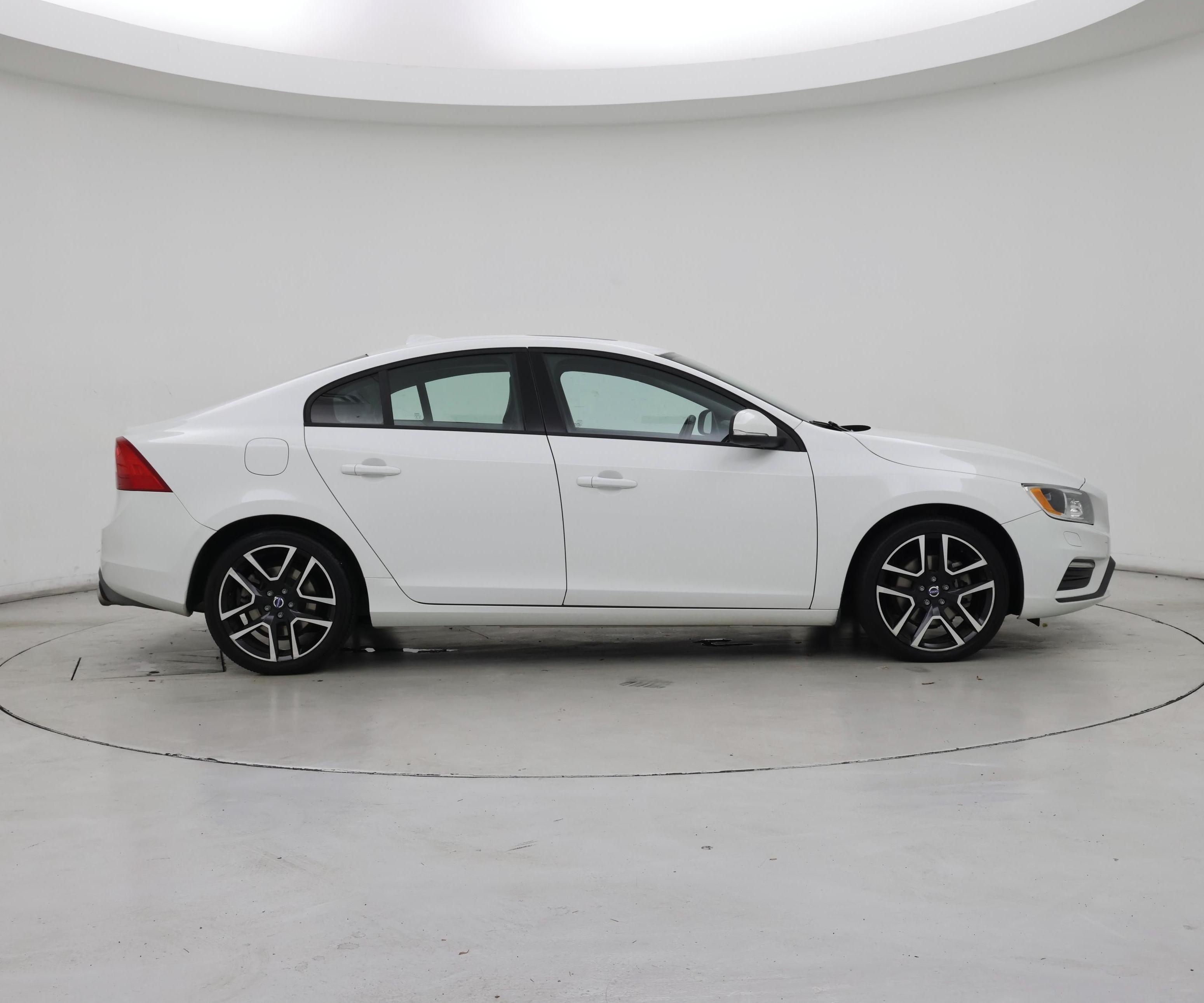 Thumbnail: 2018 Volvo S60 - 7