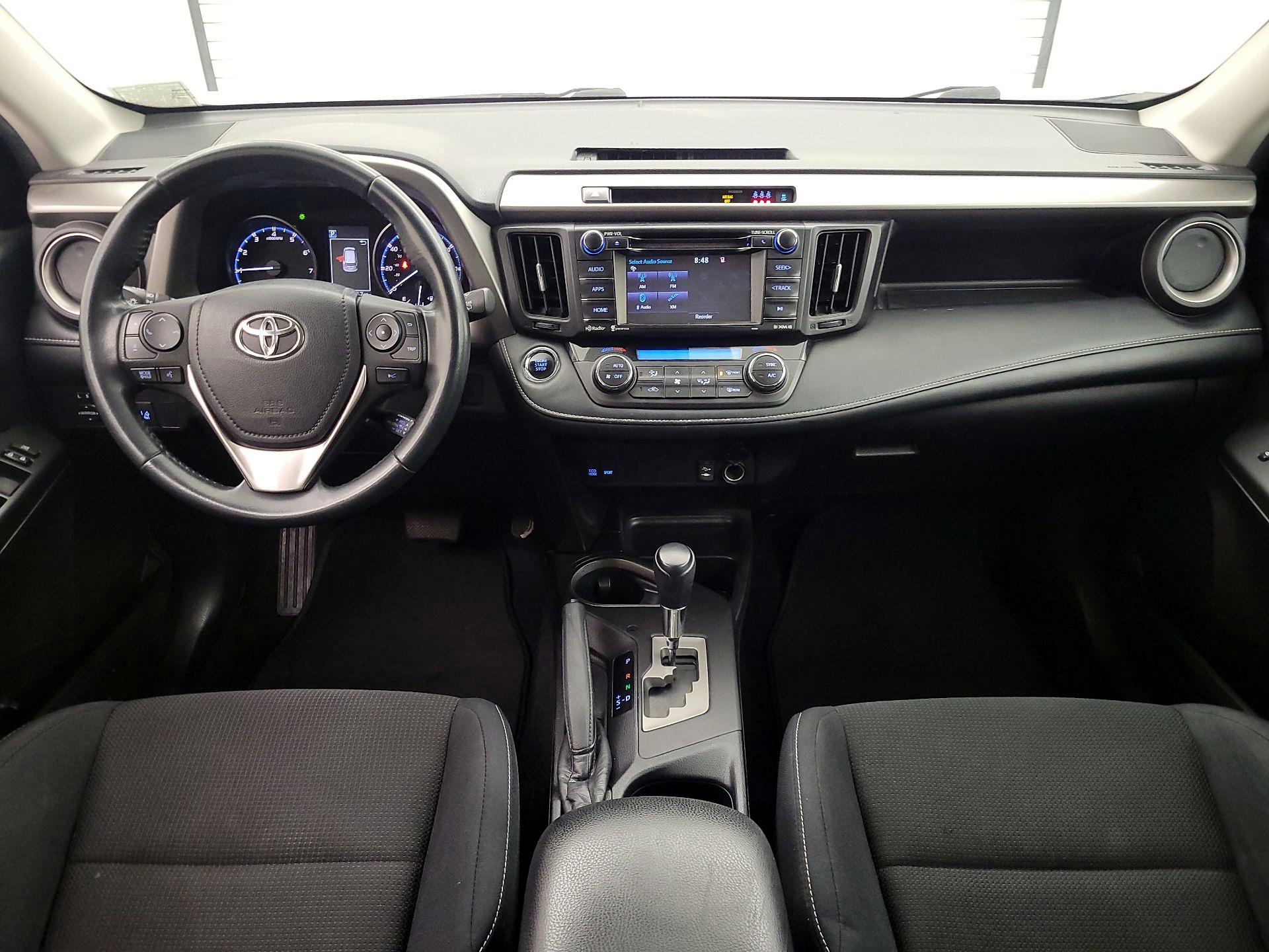 Thumbnail: 2018 Toyota RAV4 - 9