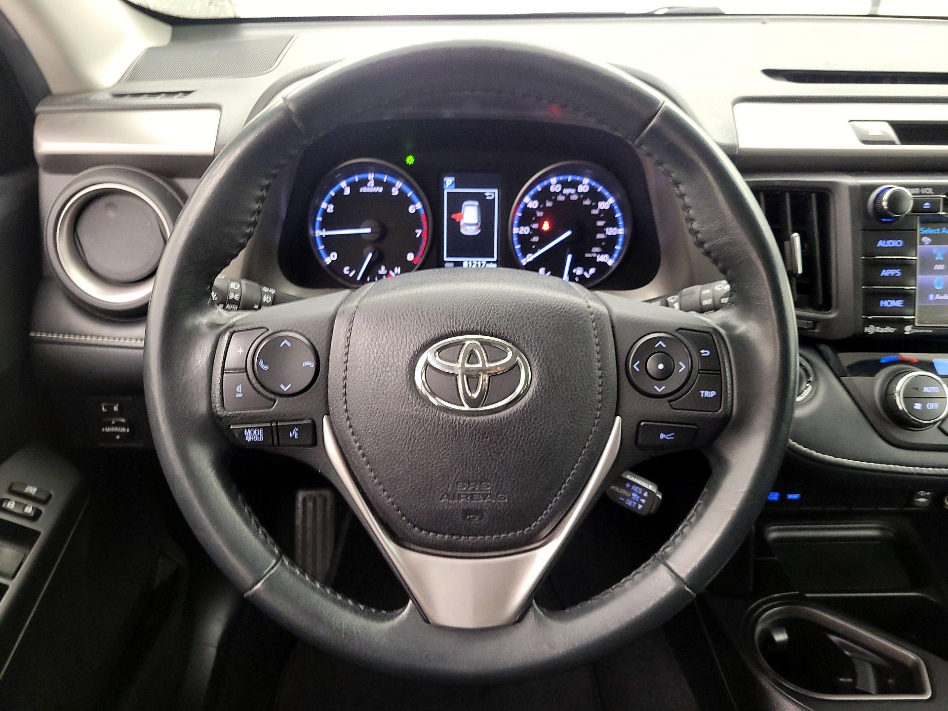 Thumbnail: 2018 Toyota RAV4 - 10