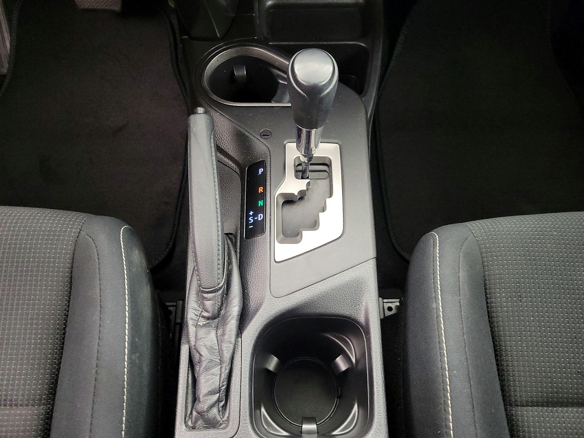 Thumbnail: 2018 Toyota RAV4 - 17