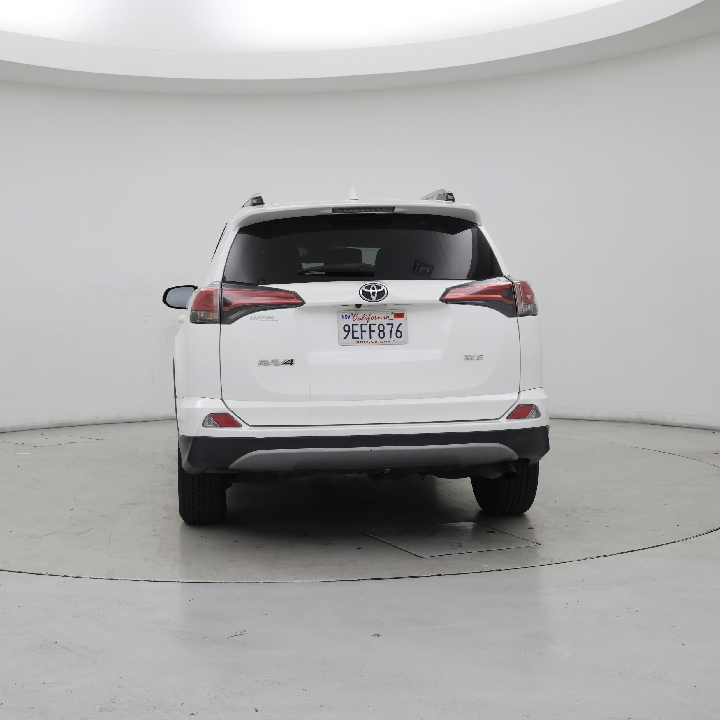 Thumbnail: 2018 Toyota RAV4 - 6