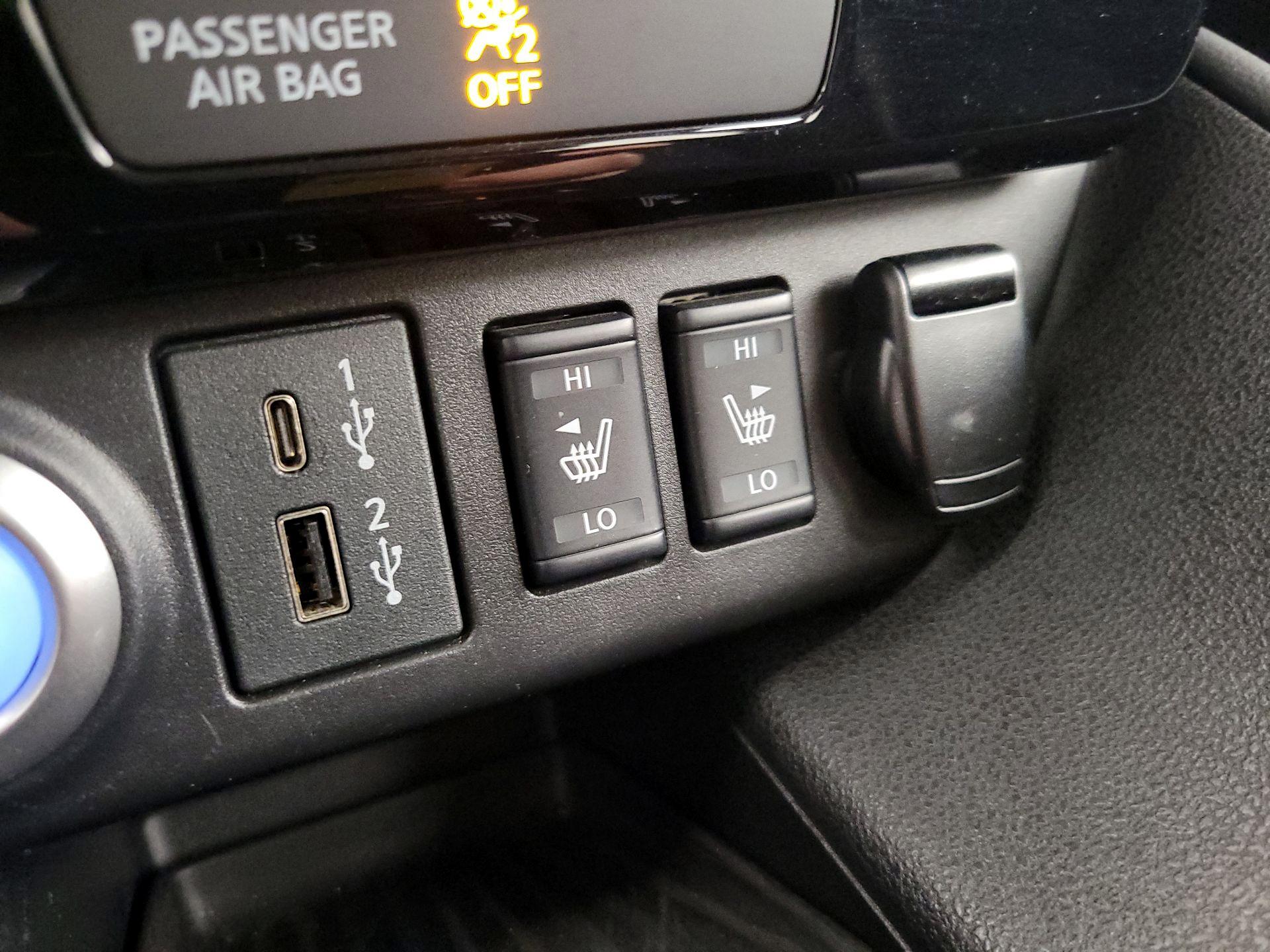 Thumbnail: 2022 Nissan Leaf - 19