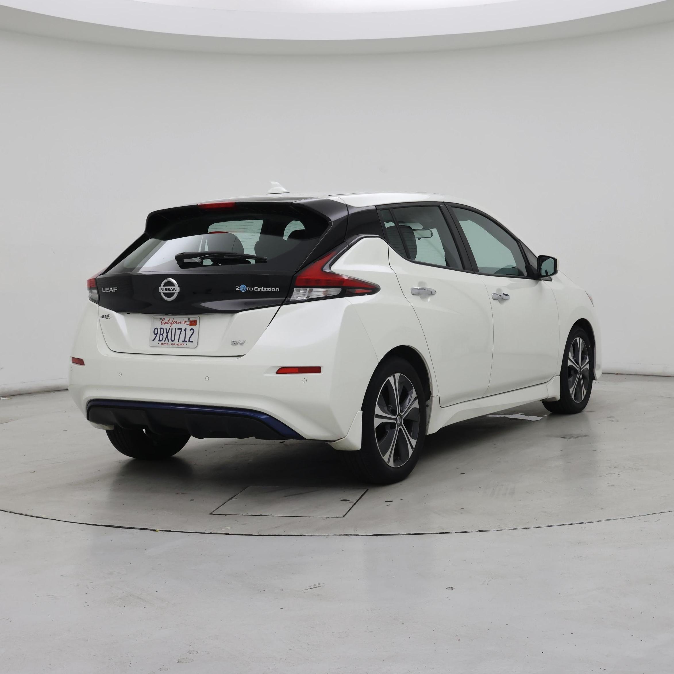 Thumbnail: 2022 Nissan Leaf - 8
