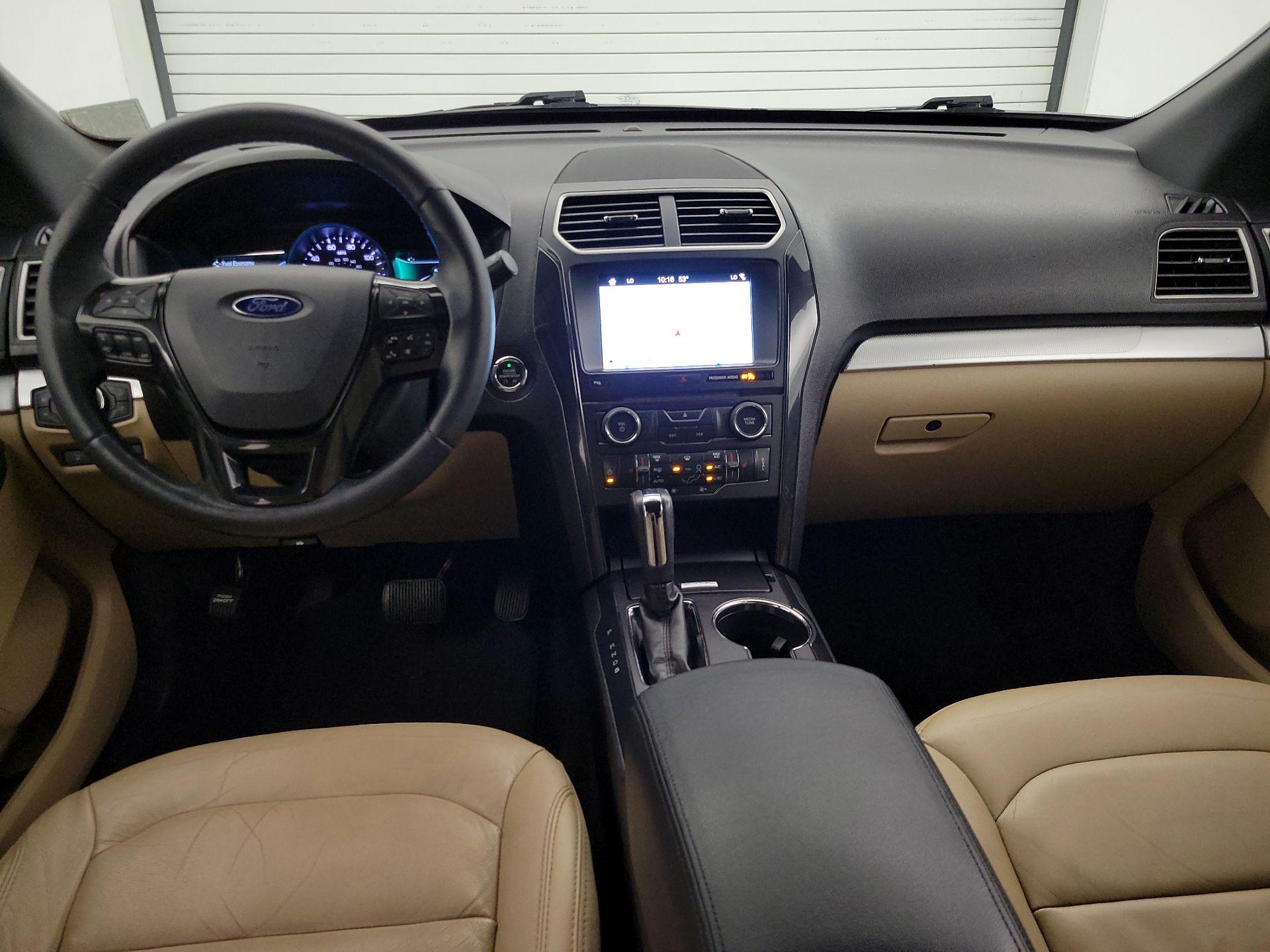 Thumbnail: 2017 Ford Explorer - 9