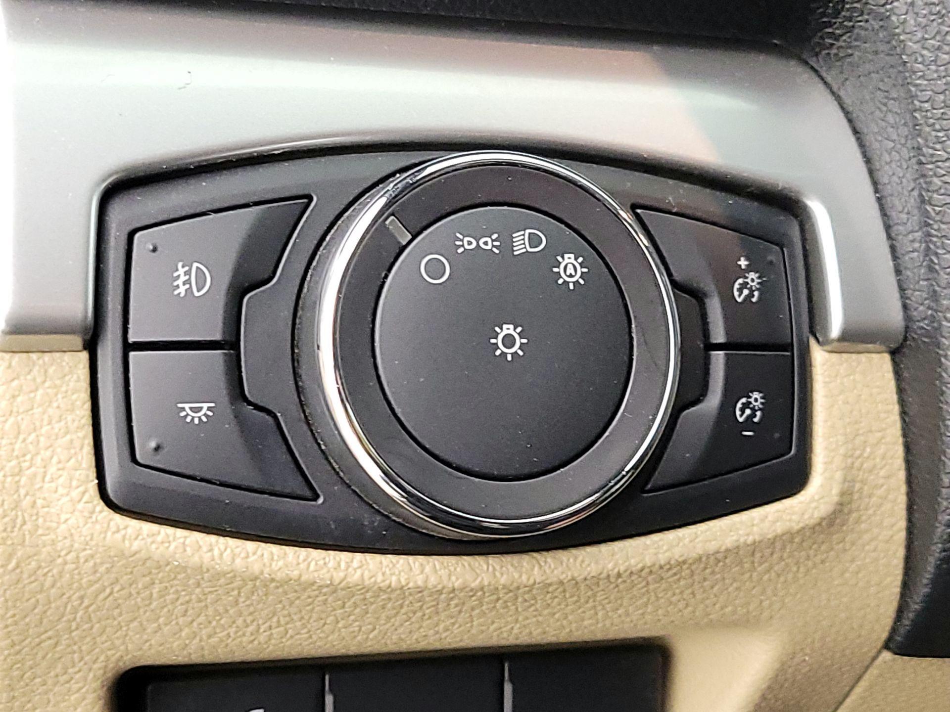 Thumbnail: 2017 Ford Explorer - 13