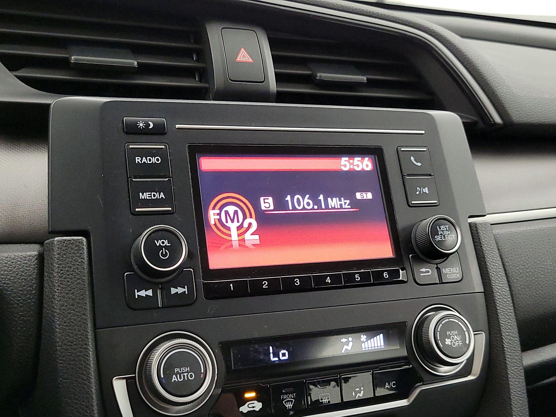 Thumbnail: 2016 Honda Civic - 15