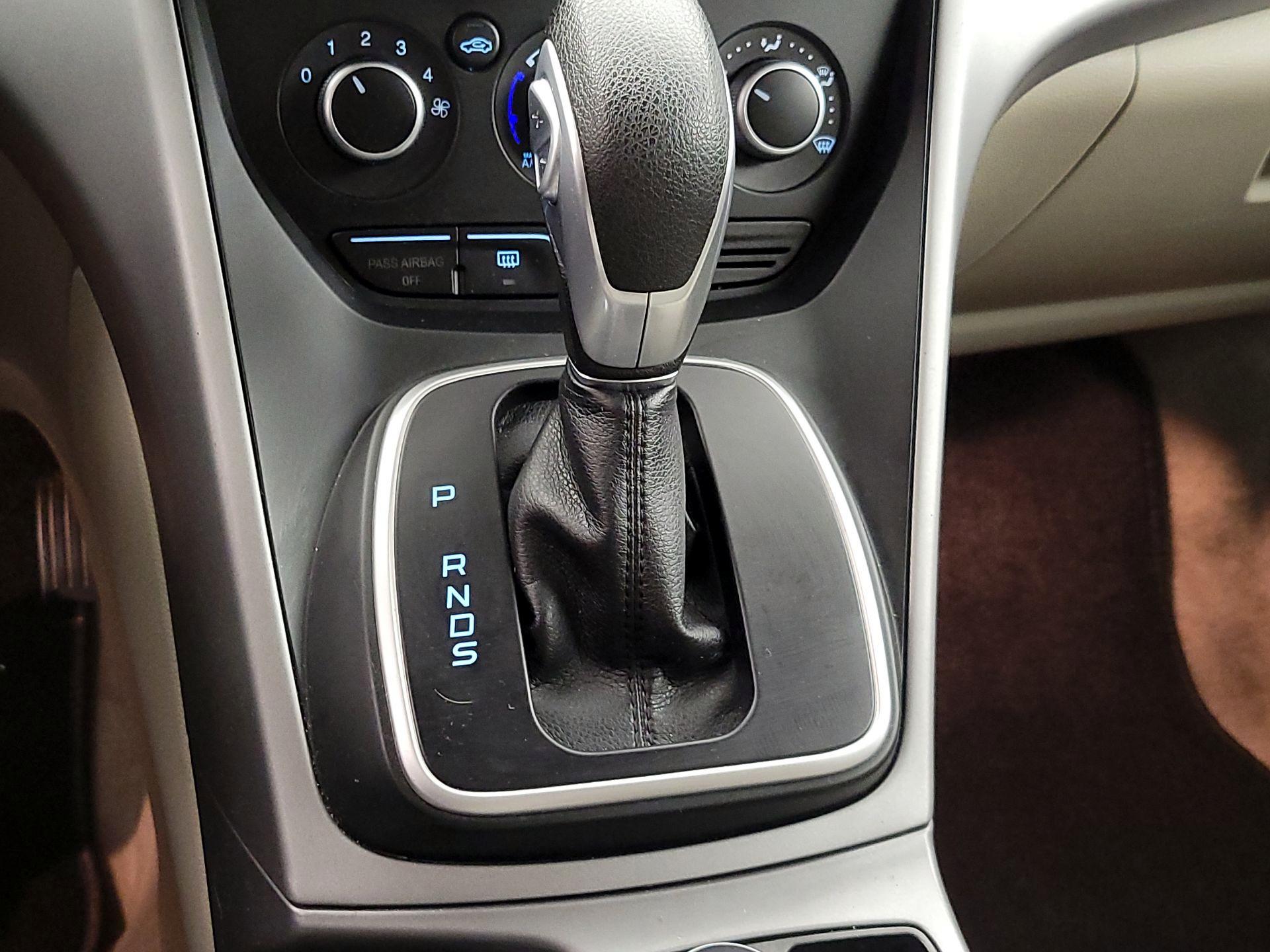 Thumbnail: 2014 Ford Escape - 17