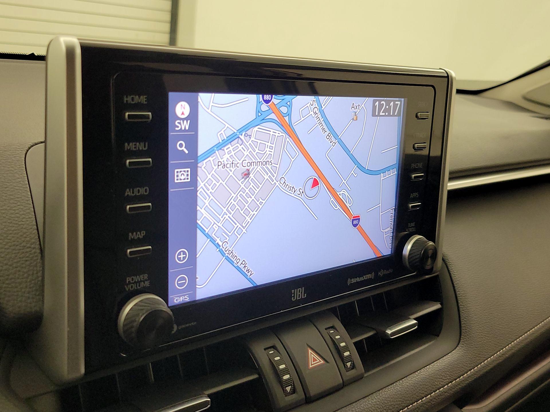 Thumbnail: 2020 Toyota RAV4 - 14