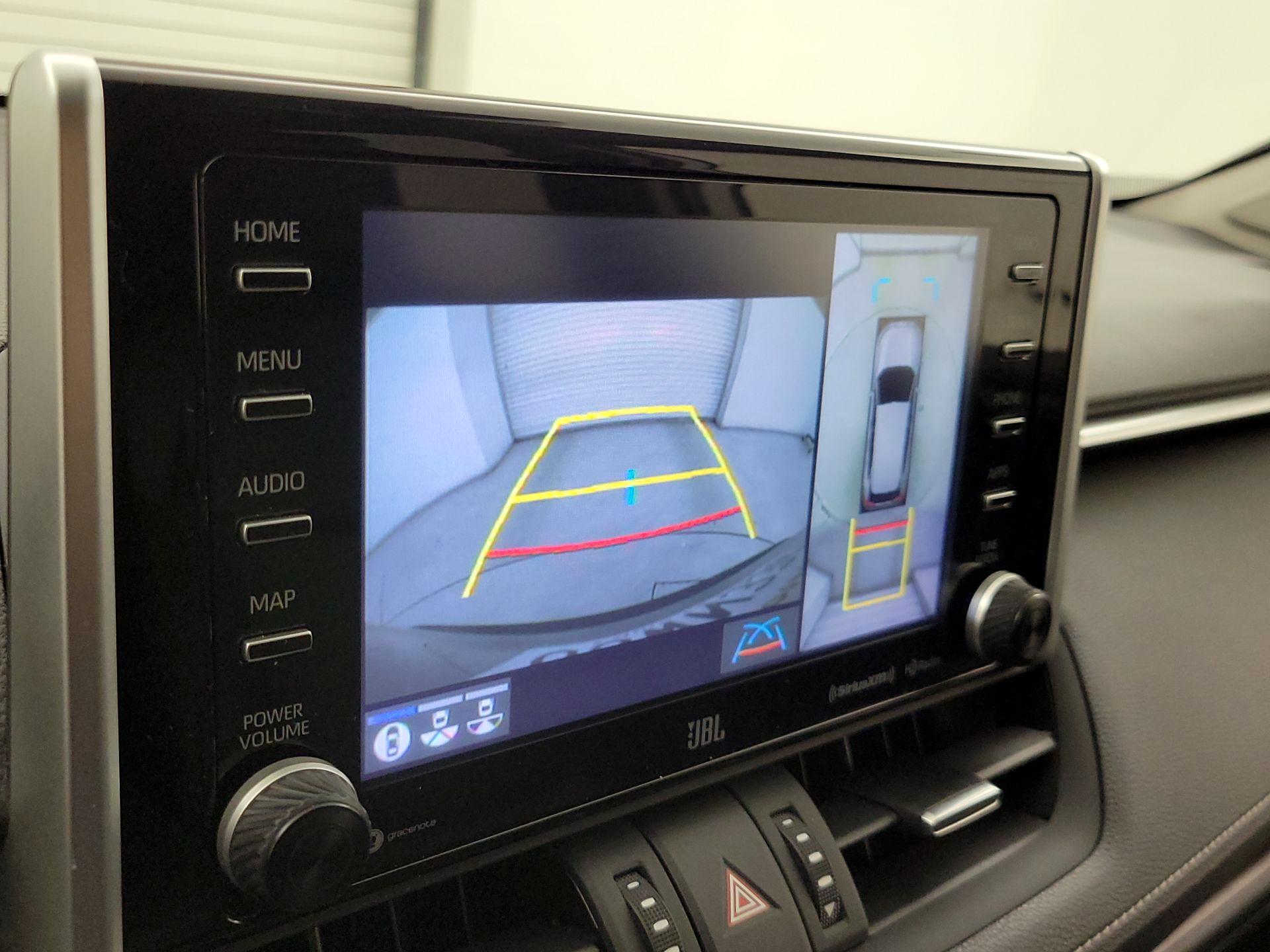 Thumbnail: 2020 Toyota RAV4 - 15