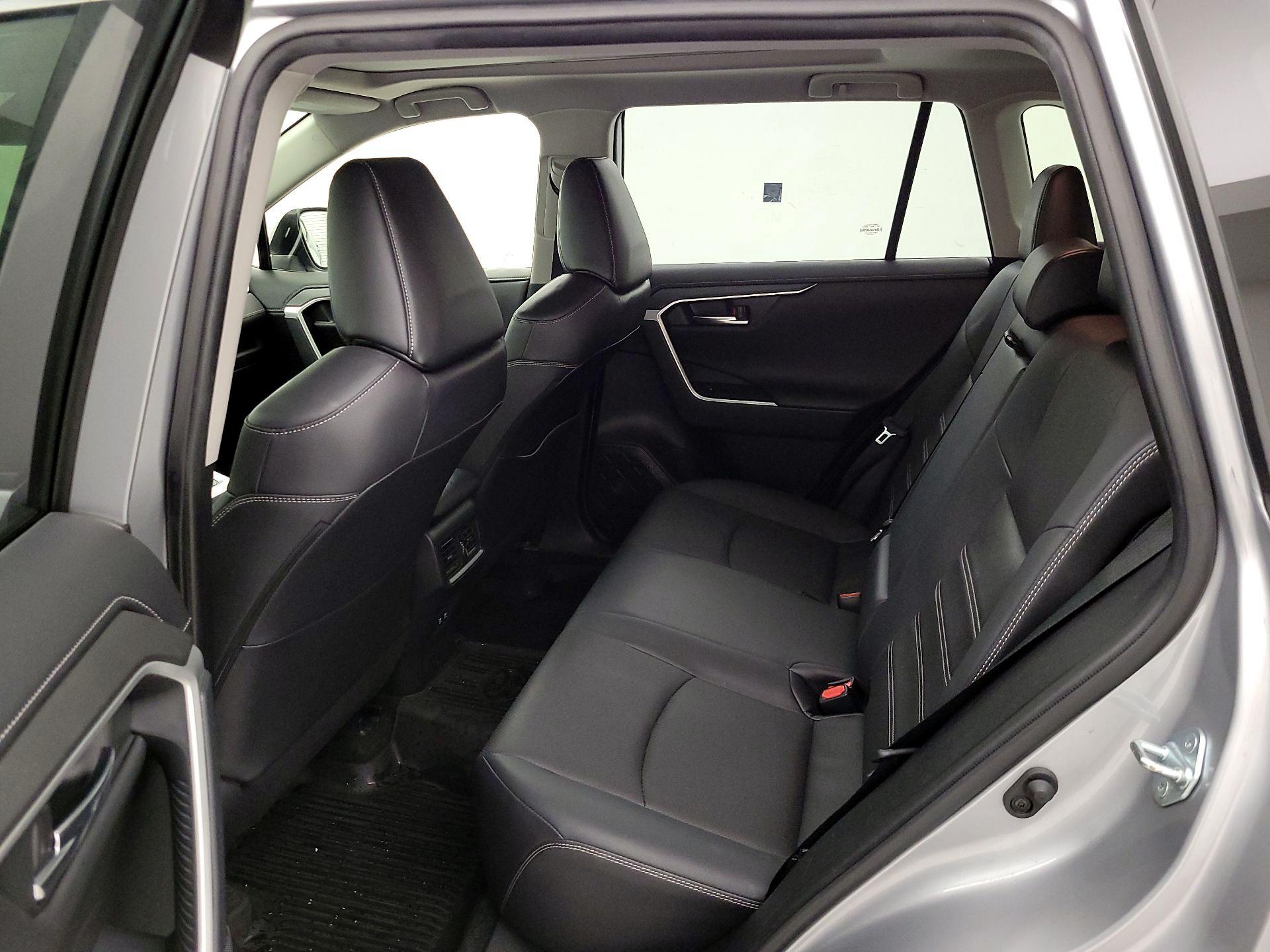 Thumbnail: 2020 Toyota RAV4 - 20