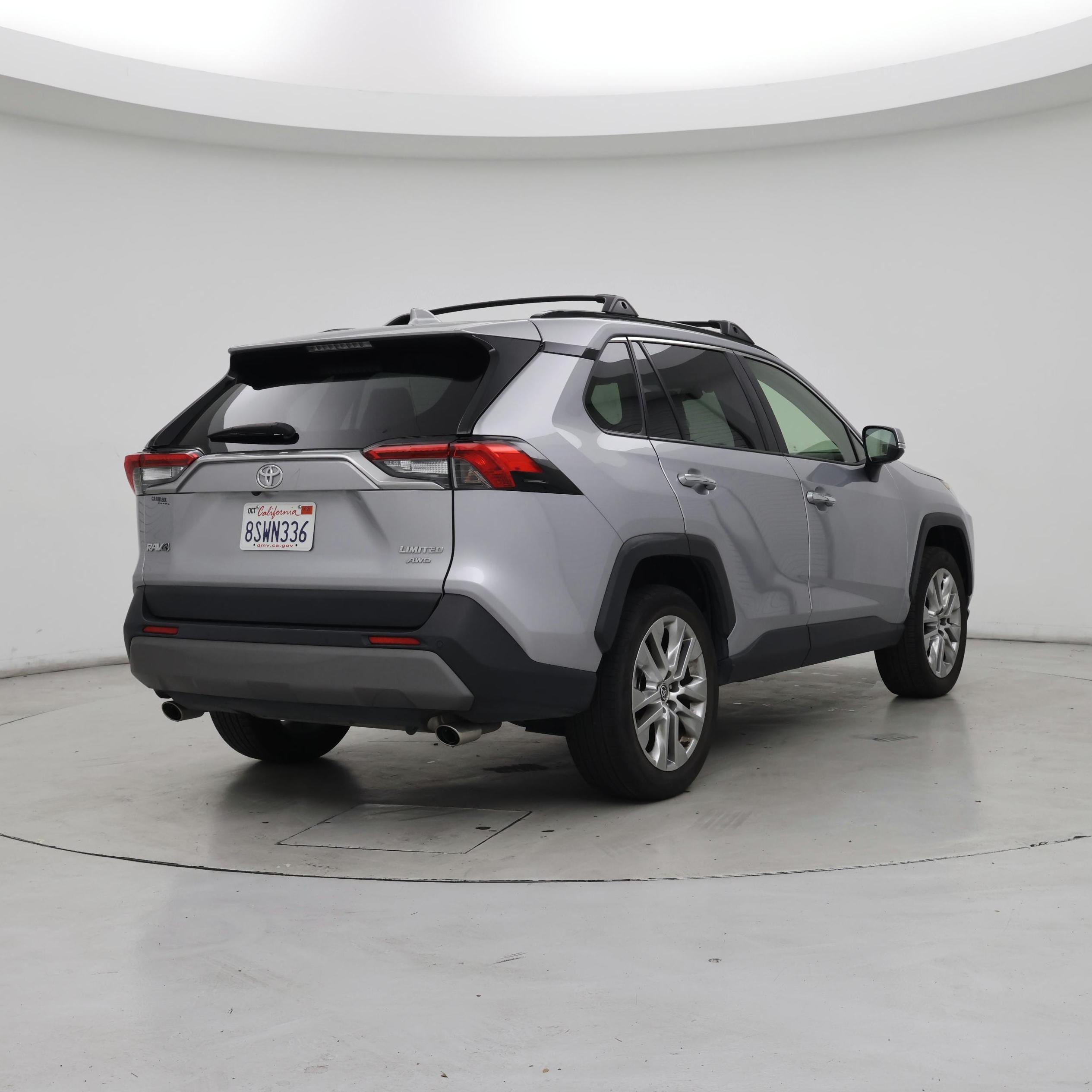 Thumbnail: 2020 Toyota RAV4 - 8