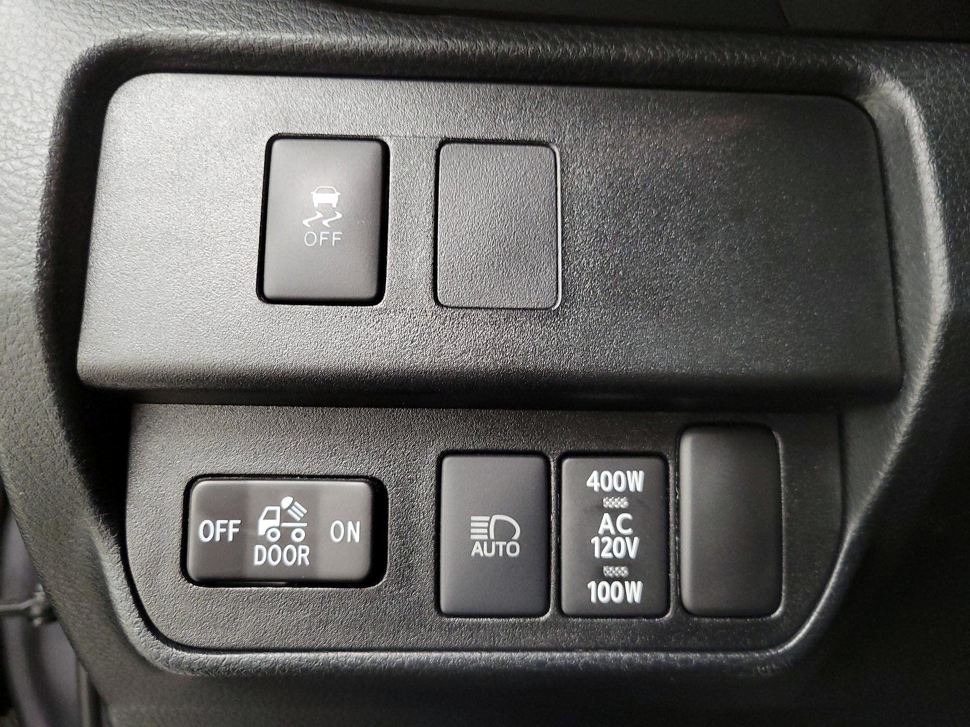 Thumbnail: 2021 Toyota Tacoma - 13