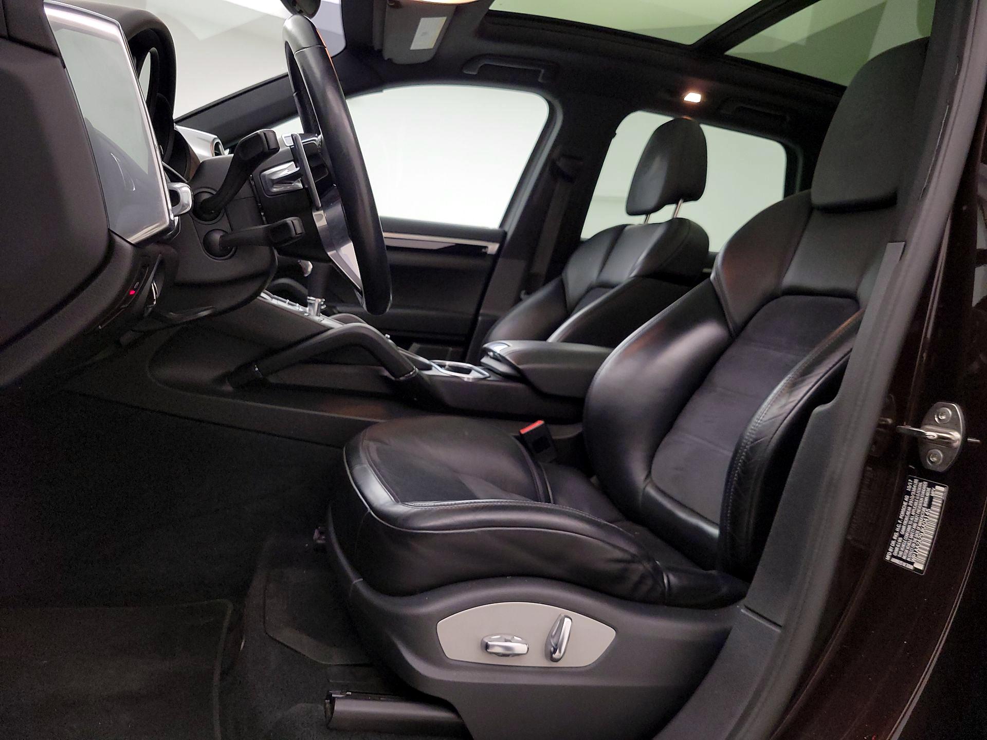 Thumbnail: 2018 Porsche Cayenne - 11