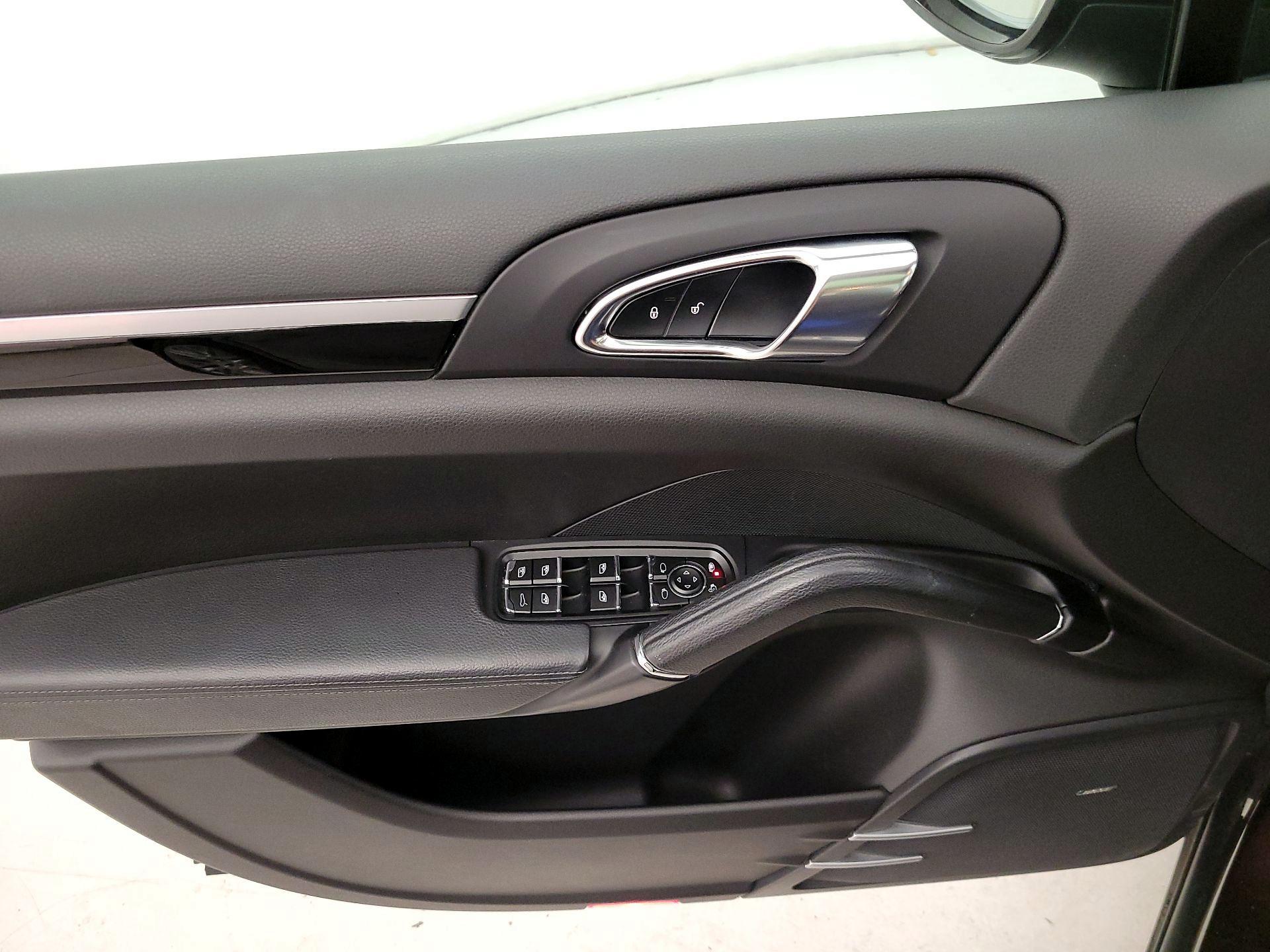 Thumbnail: 2018 Porsche Cayenne - 12