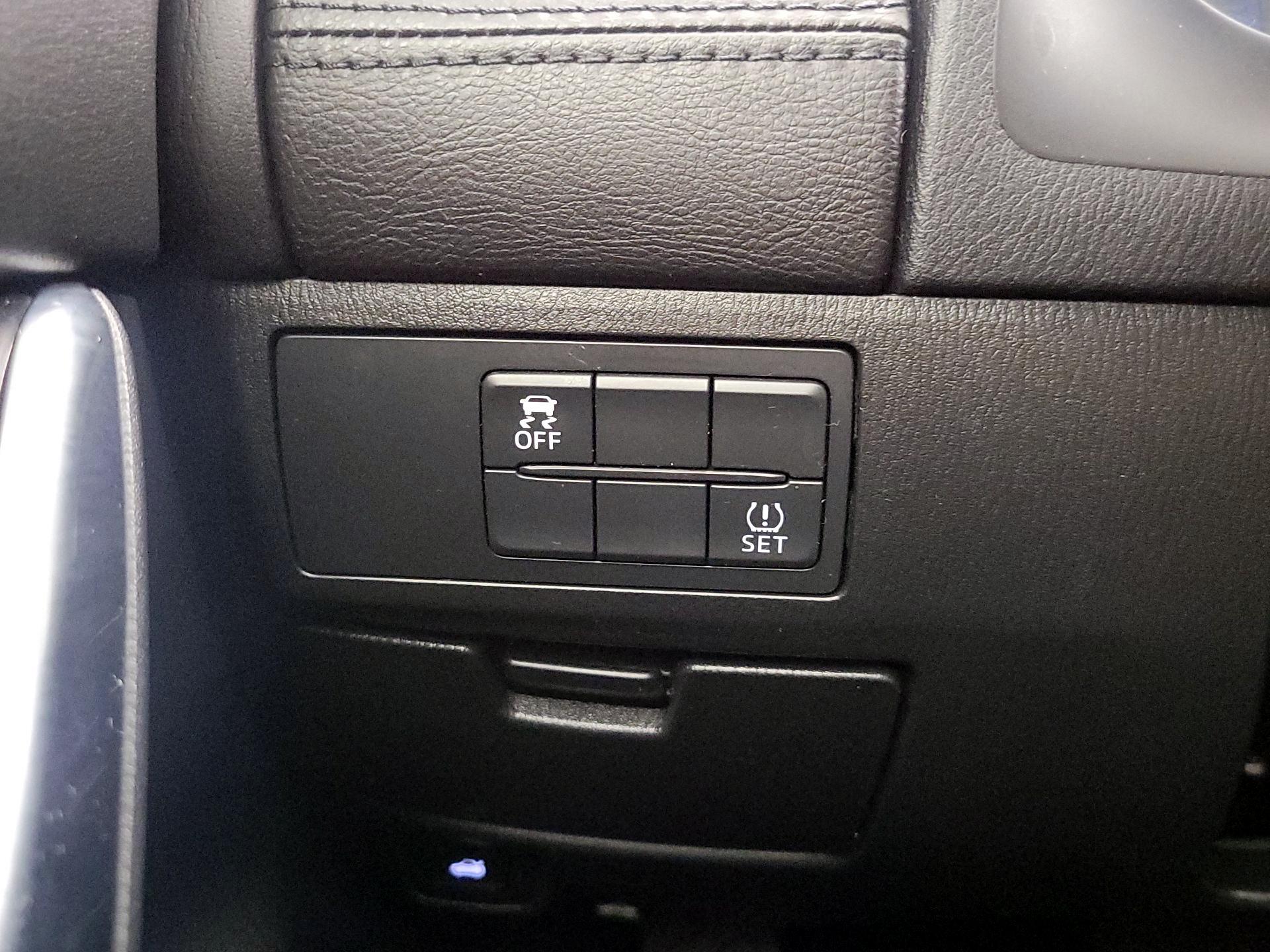 Thumbnail: 2017 Mazda Mazda6 - 13