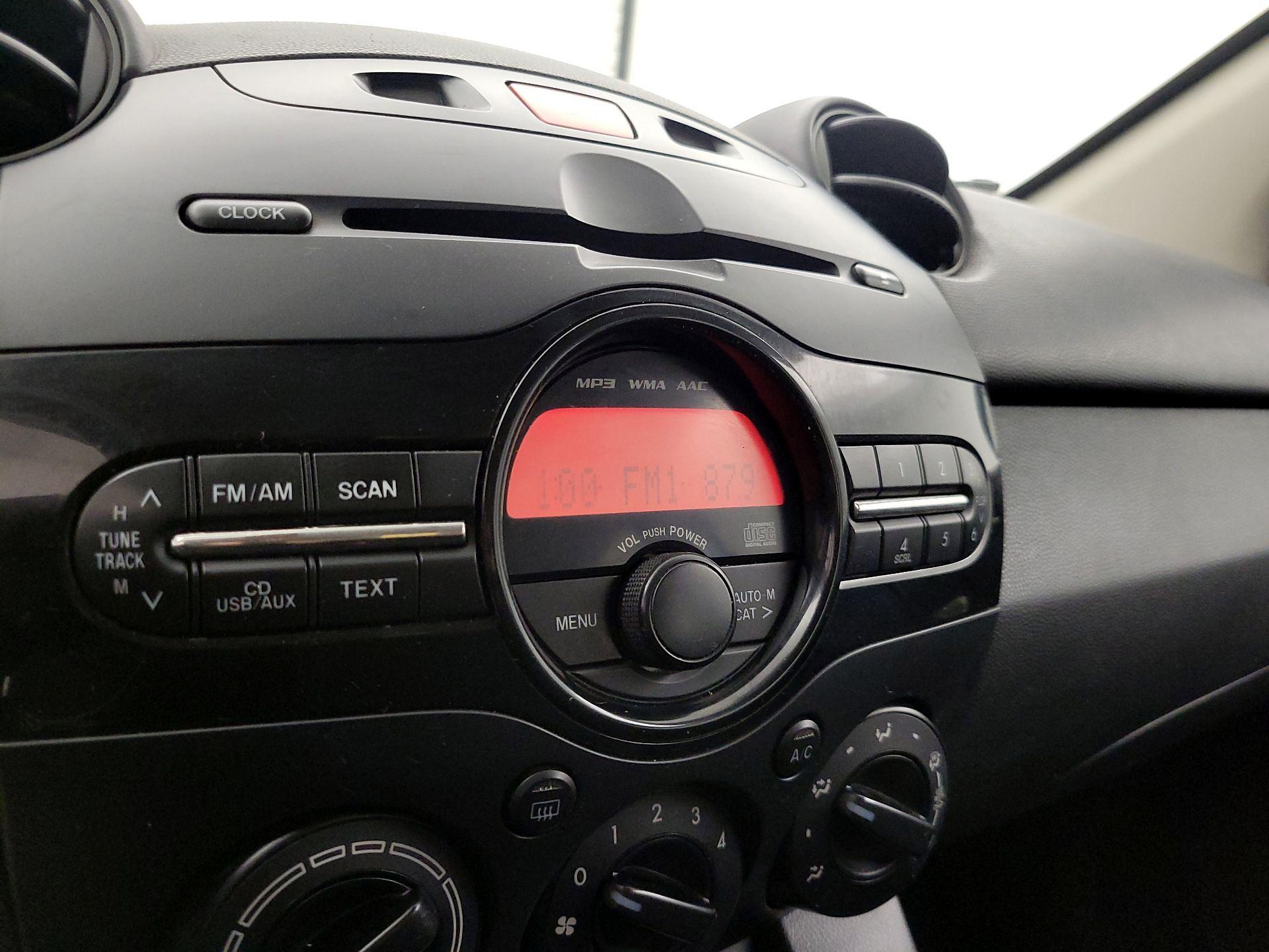 Thumbnail: 2014 Mazda Mazda2 - 14