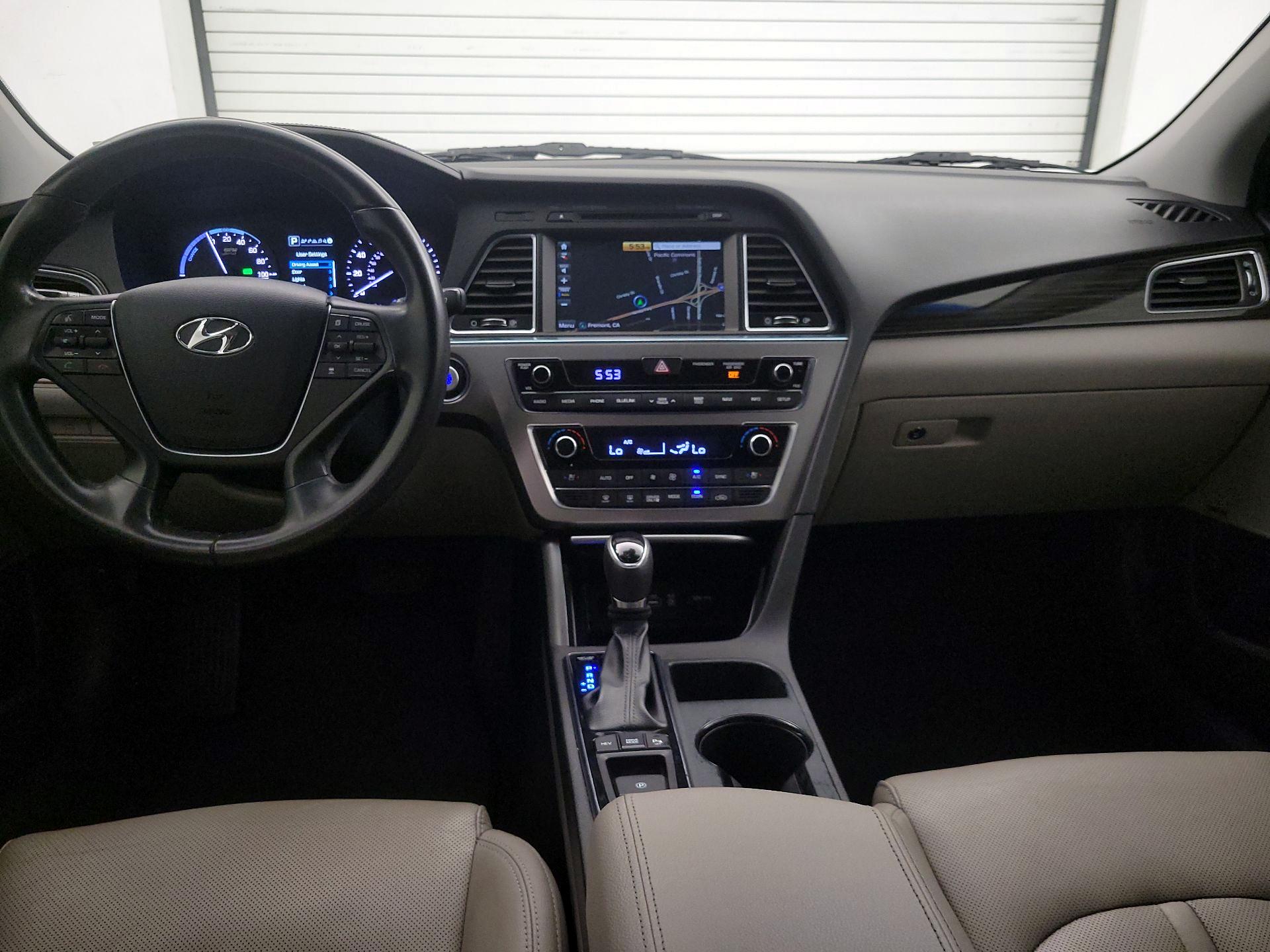 Thumbnail: 2017 Hyundai Sonata - 9