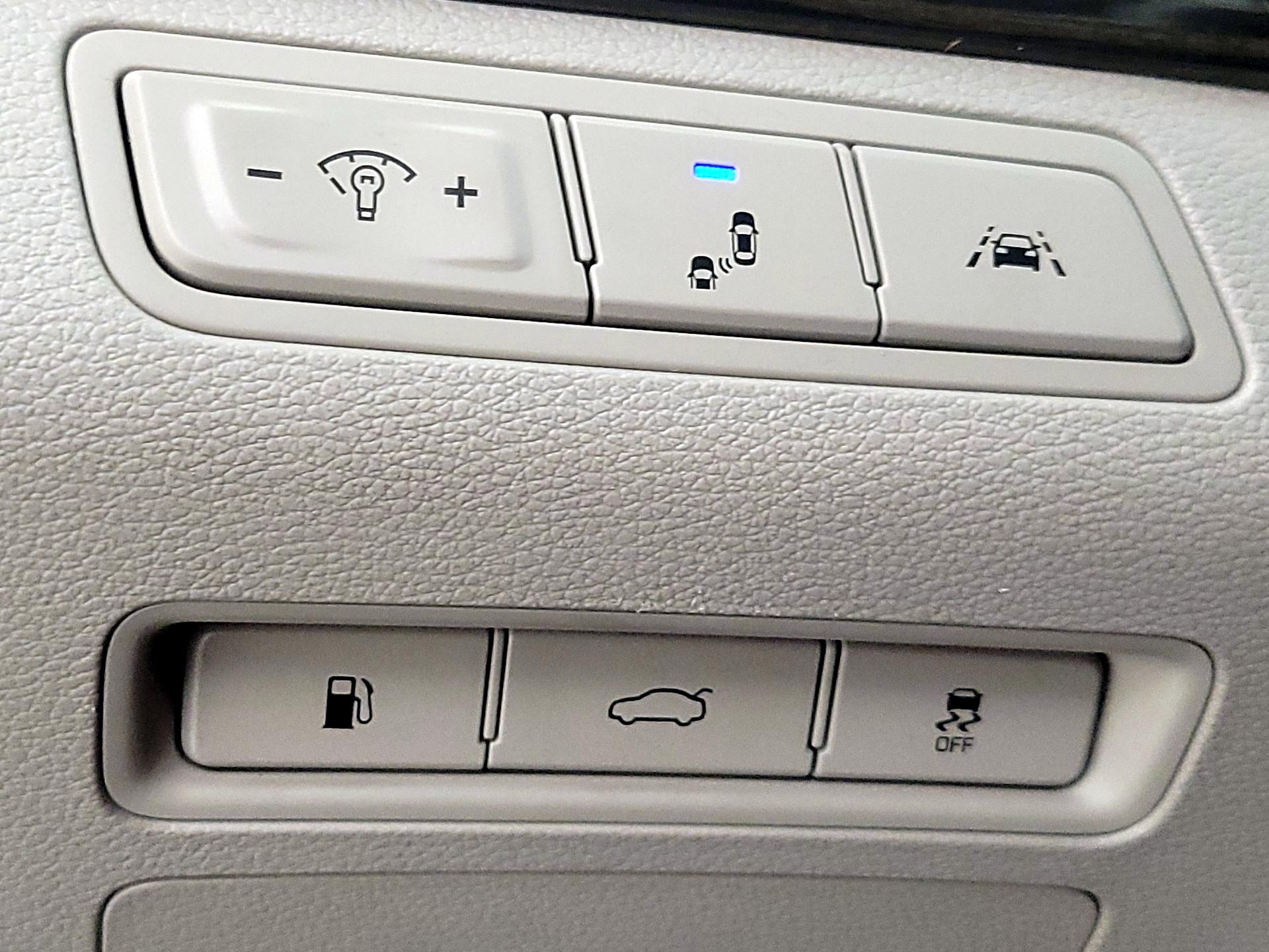 Thumbnail: 2017 Hyundai Sonata - 13