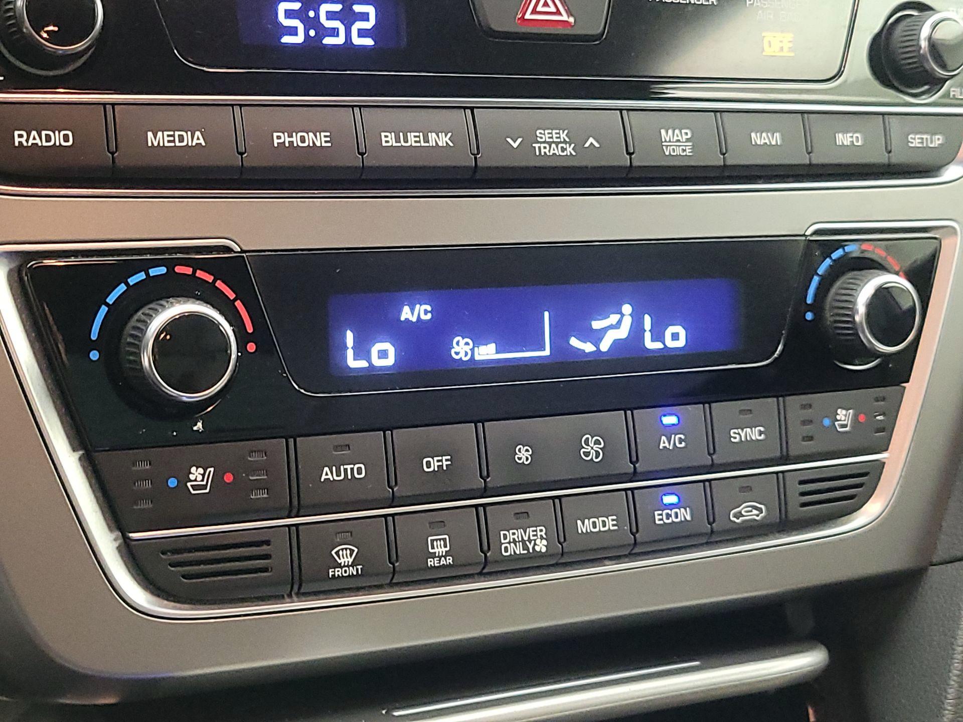 Thumbnail: 2017 Hyundai Sonata - 17