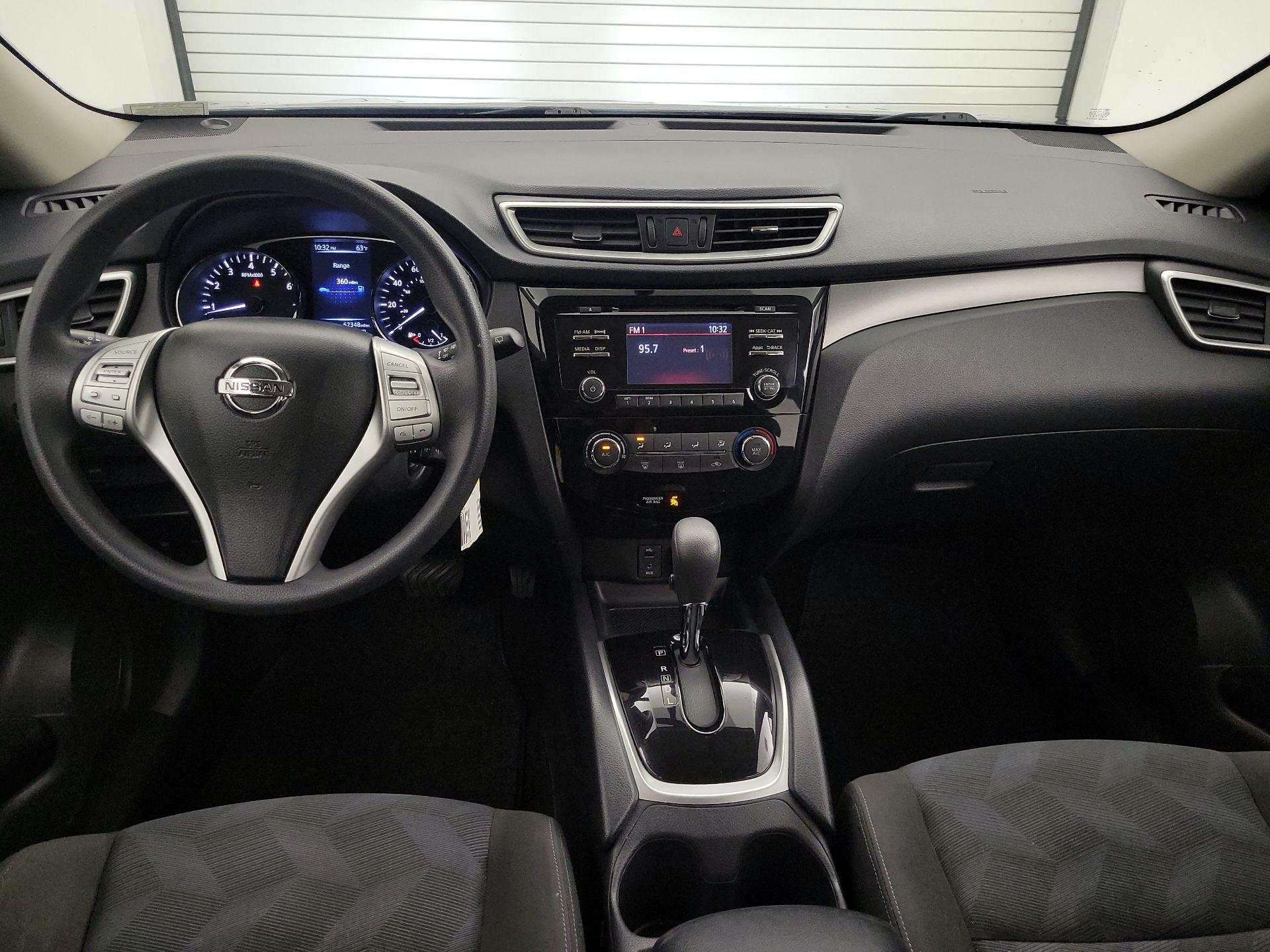 Thumbnail: 2016 Nissan Rogue - 9