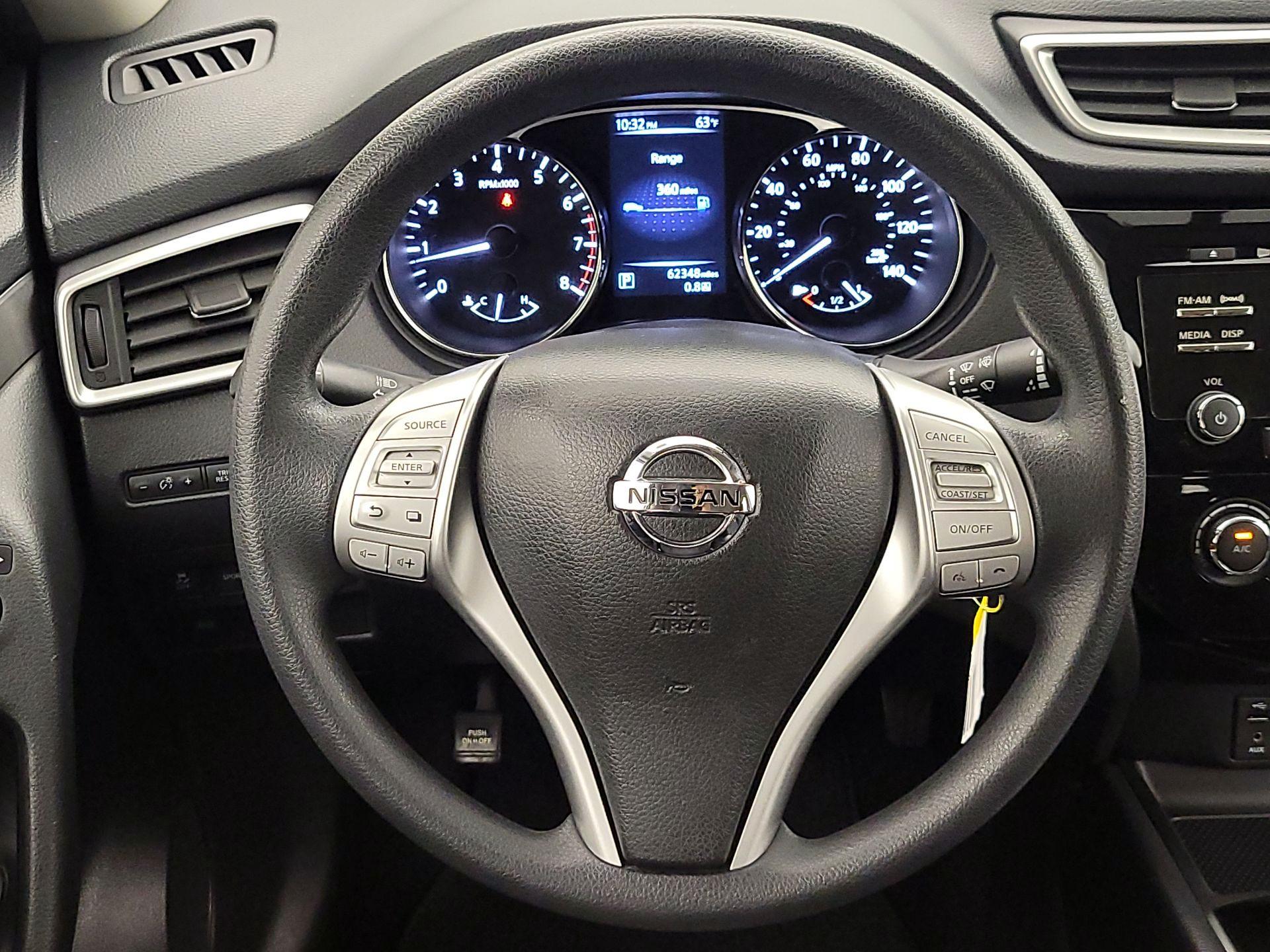 Thumbnail: 2016 Nissan Rogue - 10