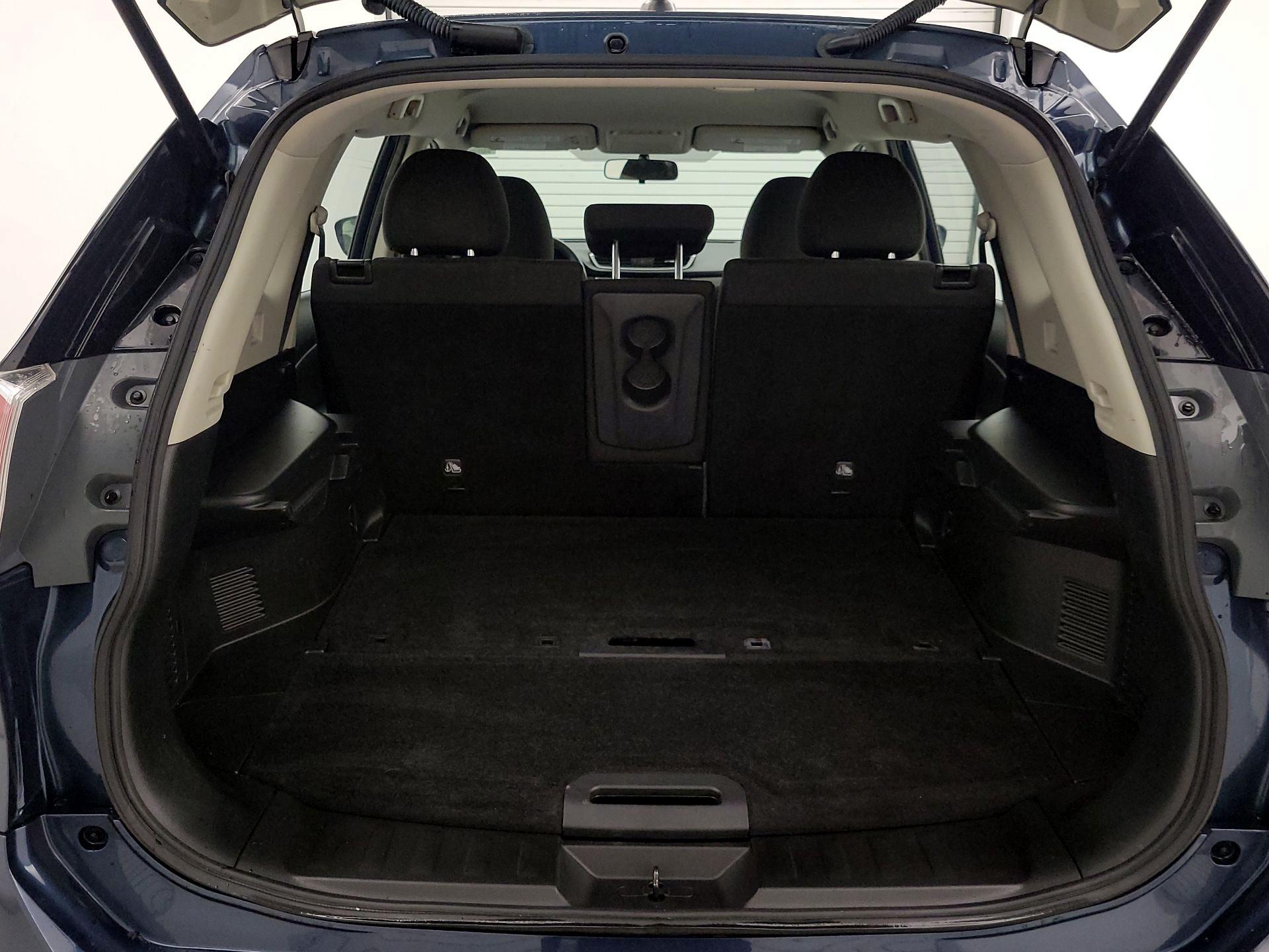 Thumbnail: 2016 Nissan Rogue - 20