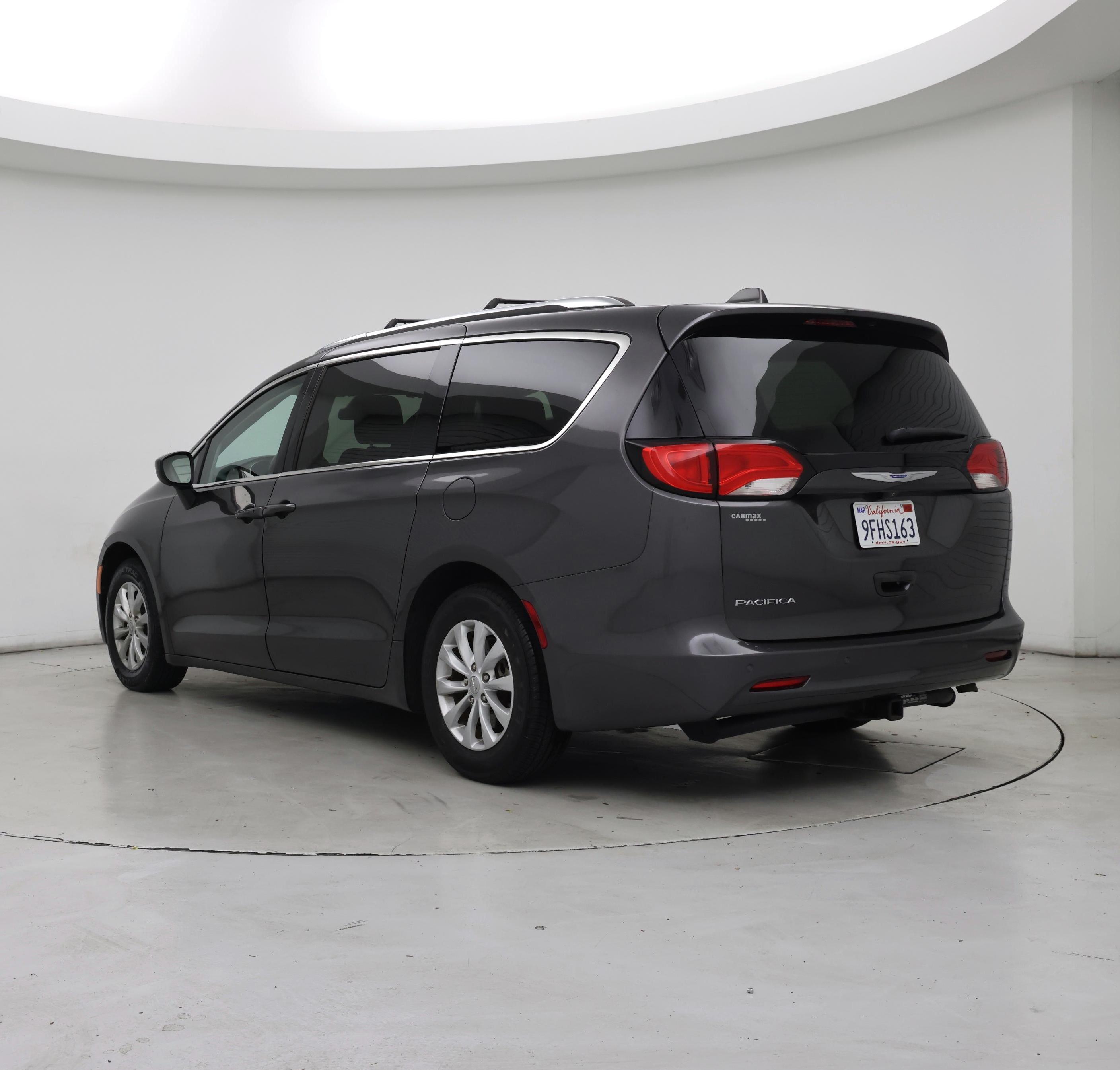 Thumbnail: 2018 Chrysler Pacifica - 2