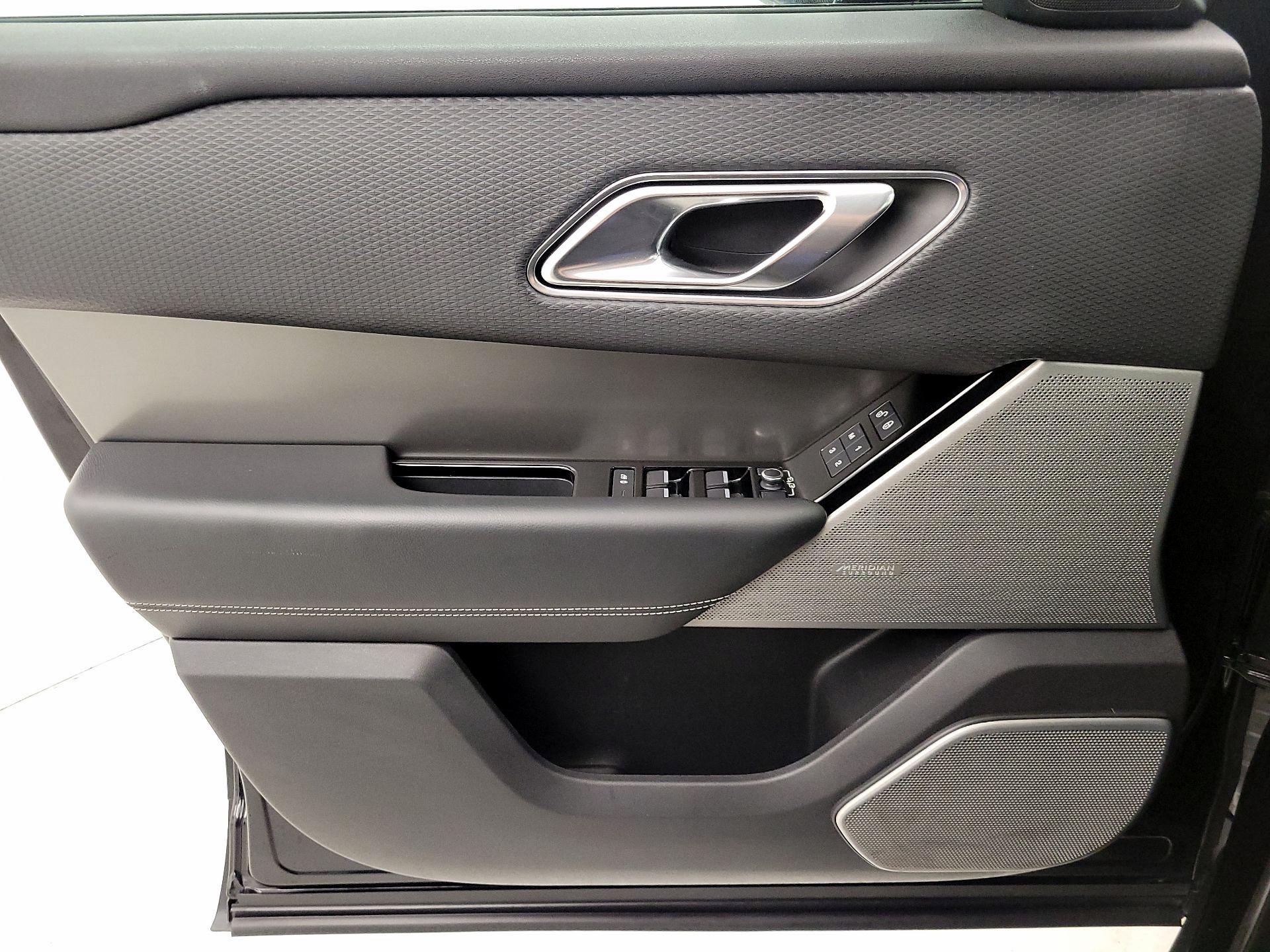 Thumbnail: 2018 Land Rover Range Rover Velar - 12