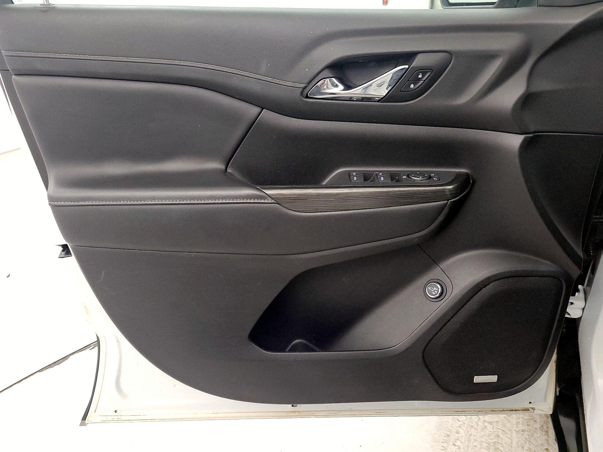 Thumbnail: 2023 GMC Acadia - 12