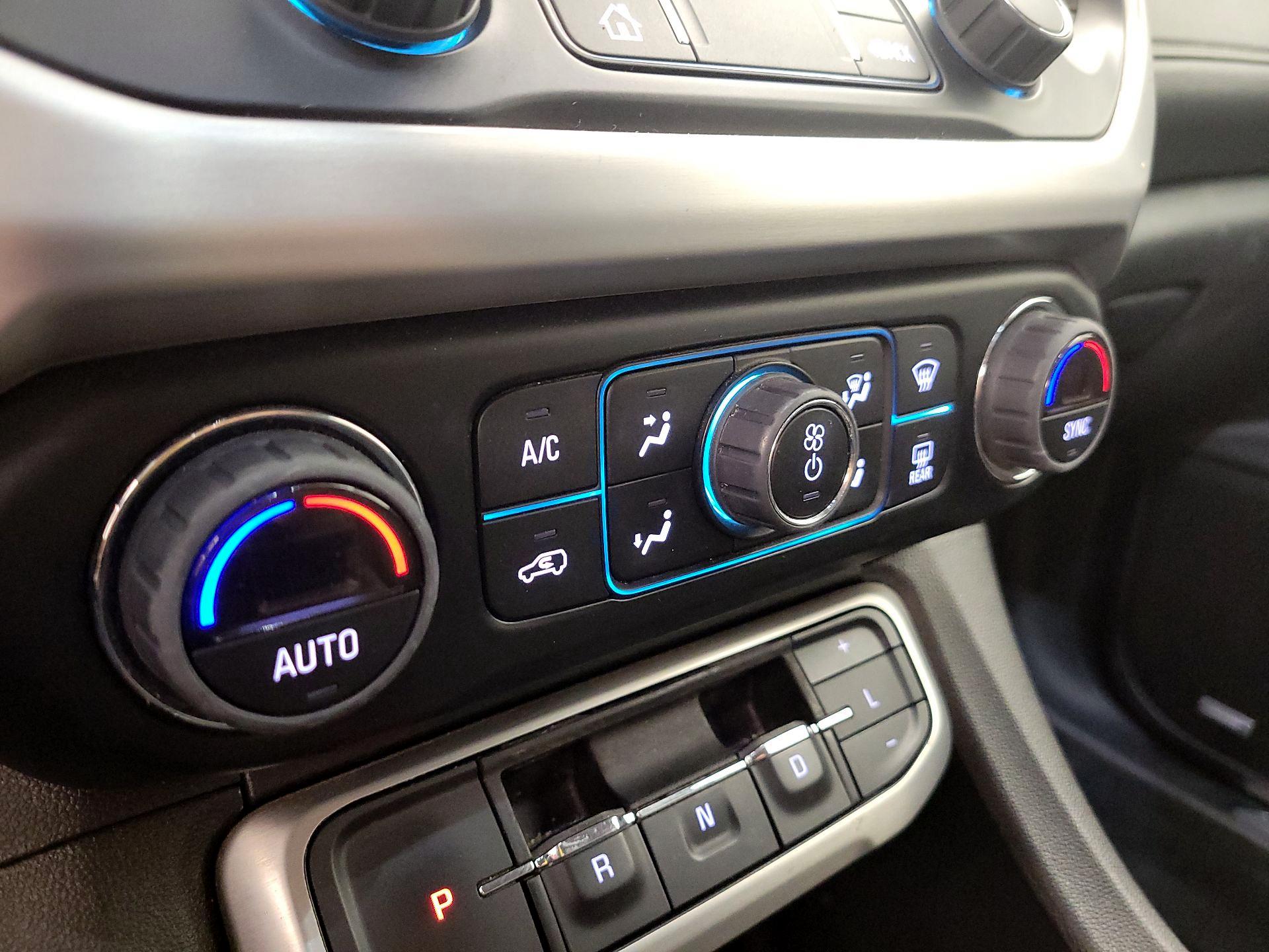 Thumbnail: 2023 GMC Acadia - 16