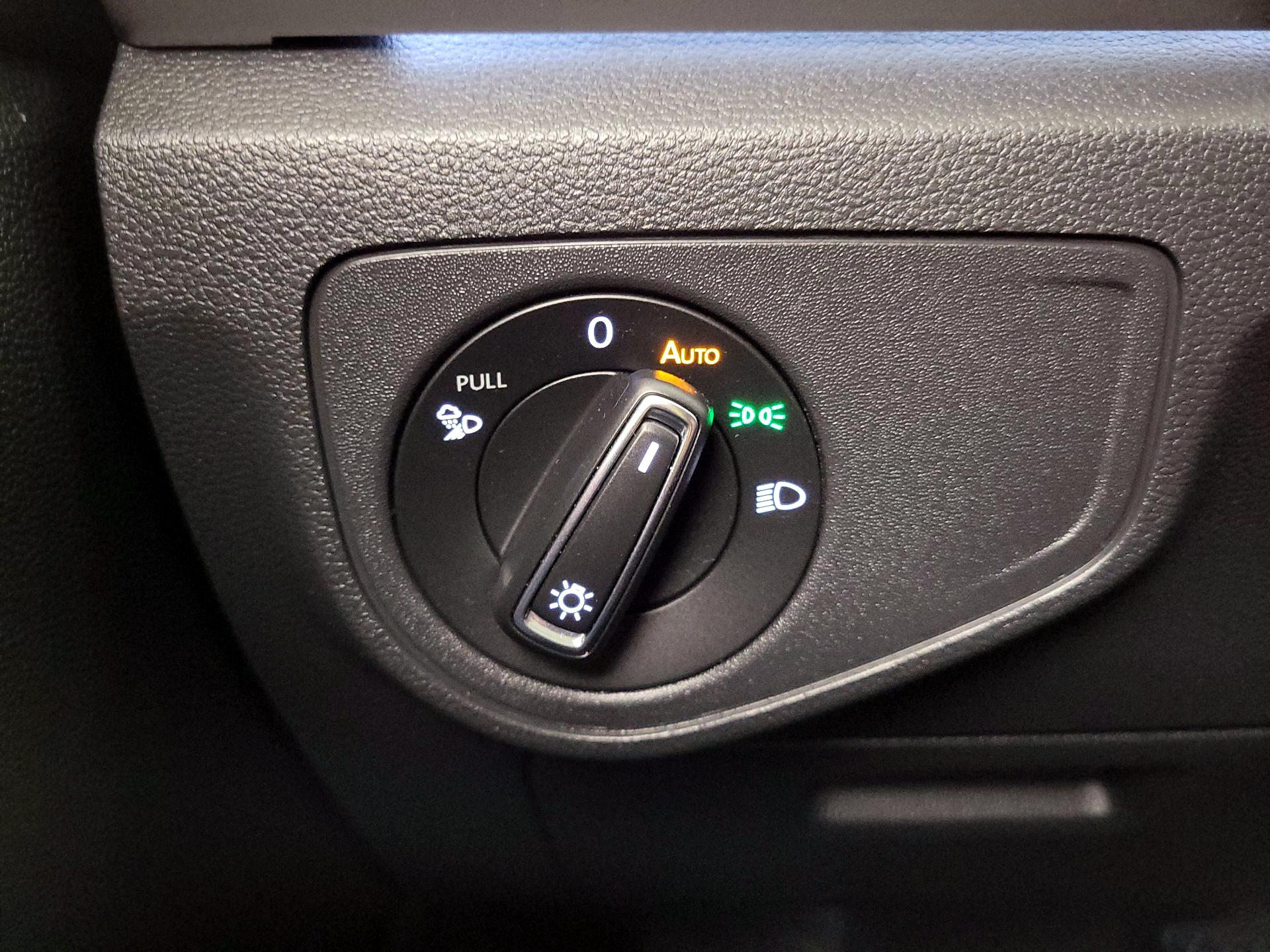 Thumbnail: 2023 Volkswagen Atlas - 13