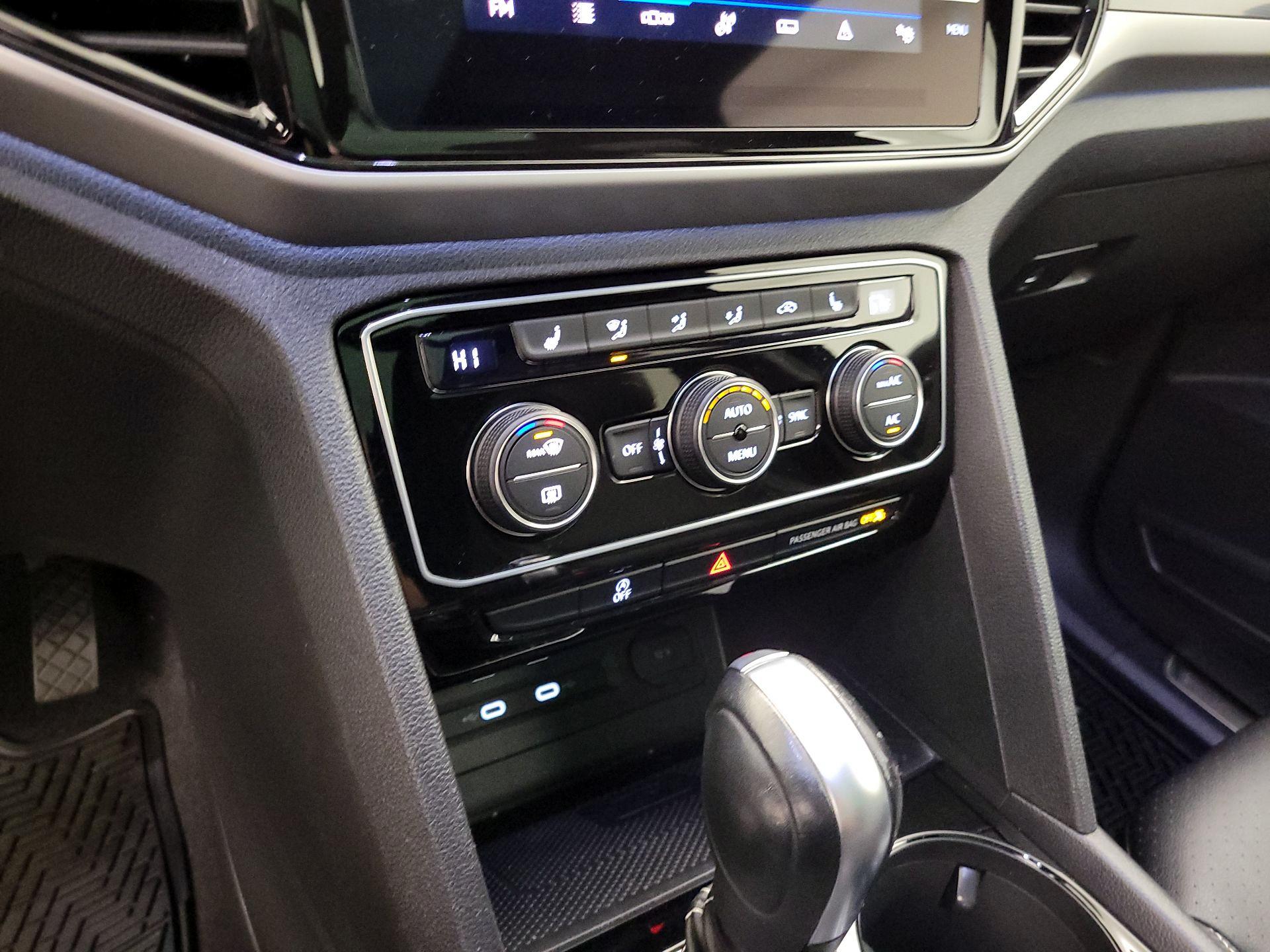 Thumbnail: 2023 Volkswagen Atlas - 17