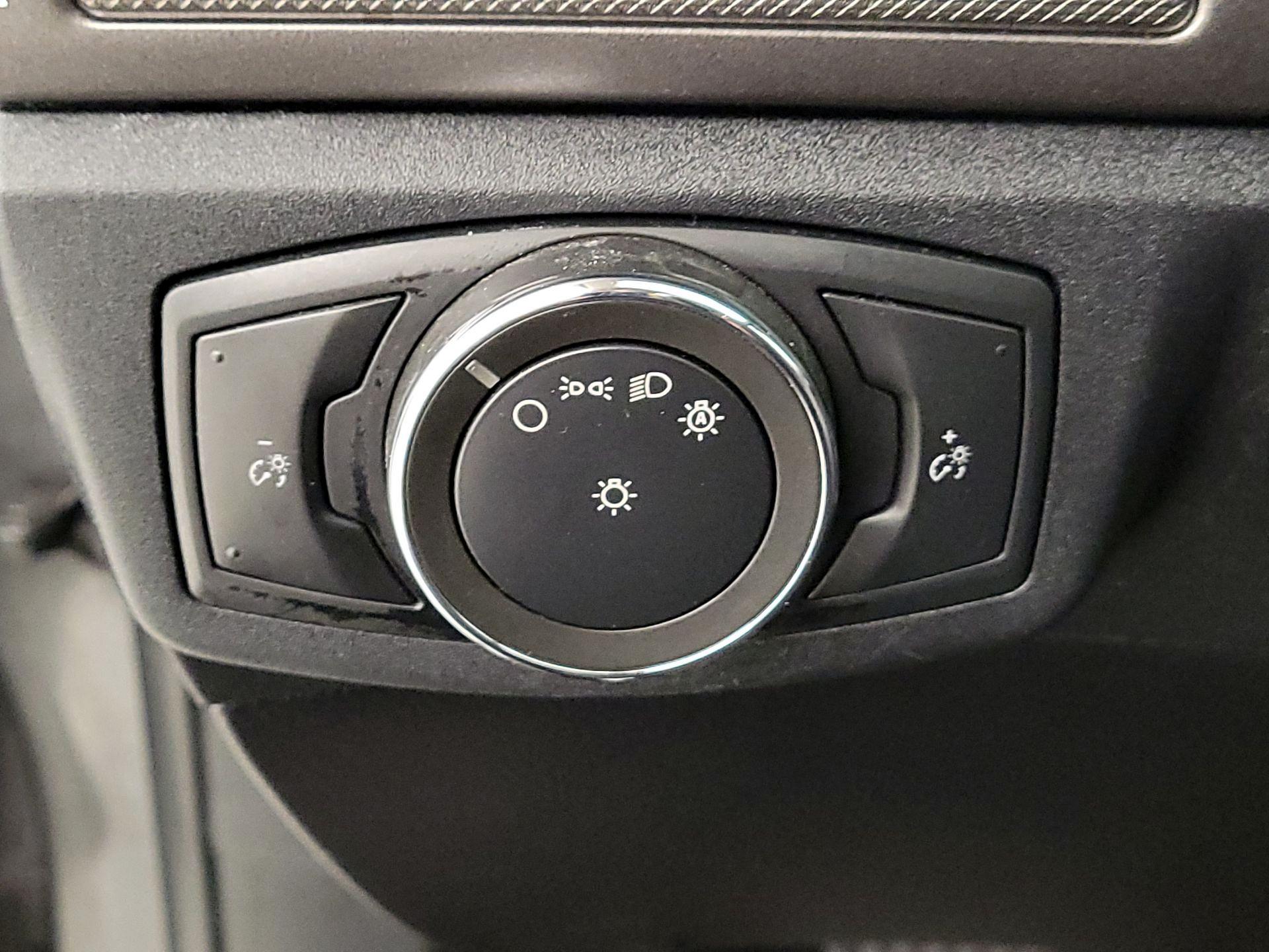 Thumbnail: 2020 Ford Fusion - 13