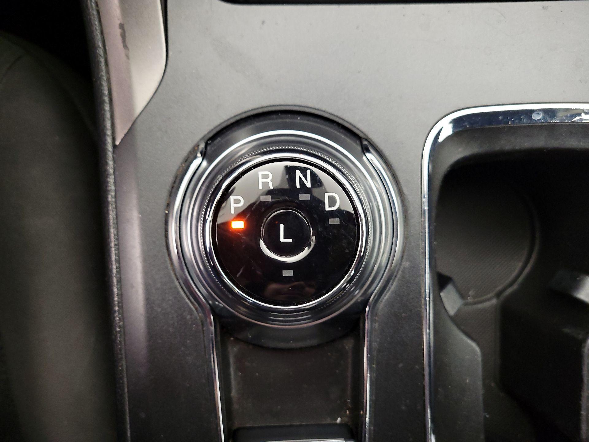 Thumbnail: 2020 Ford Fusion - 17