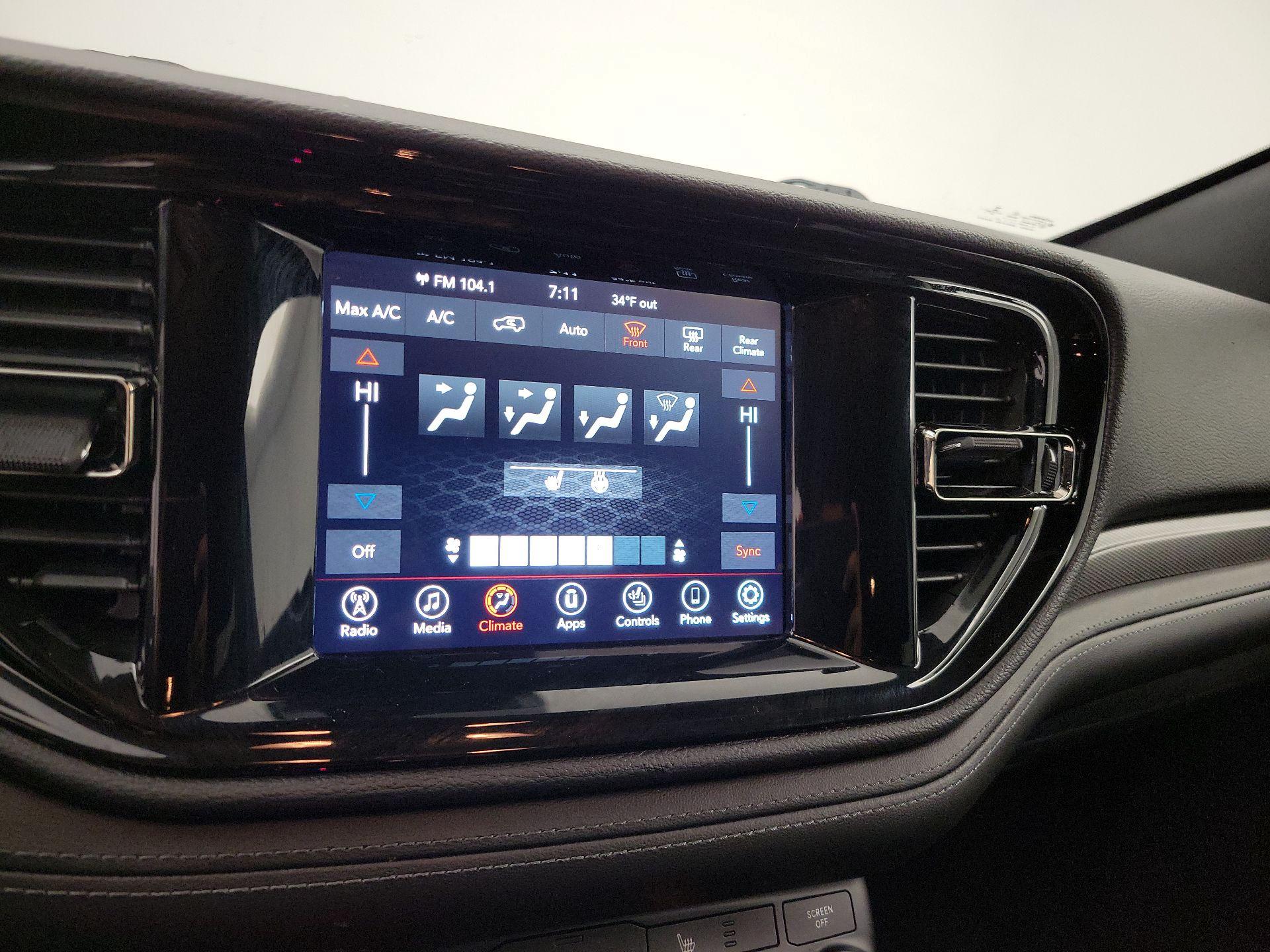 Thumbnail: 2022 Dodge Durango - 16